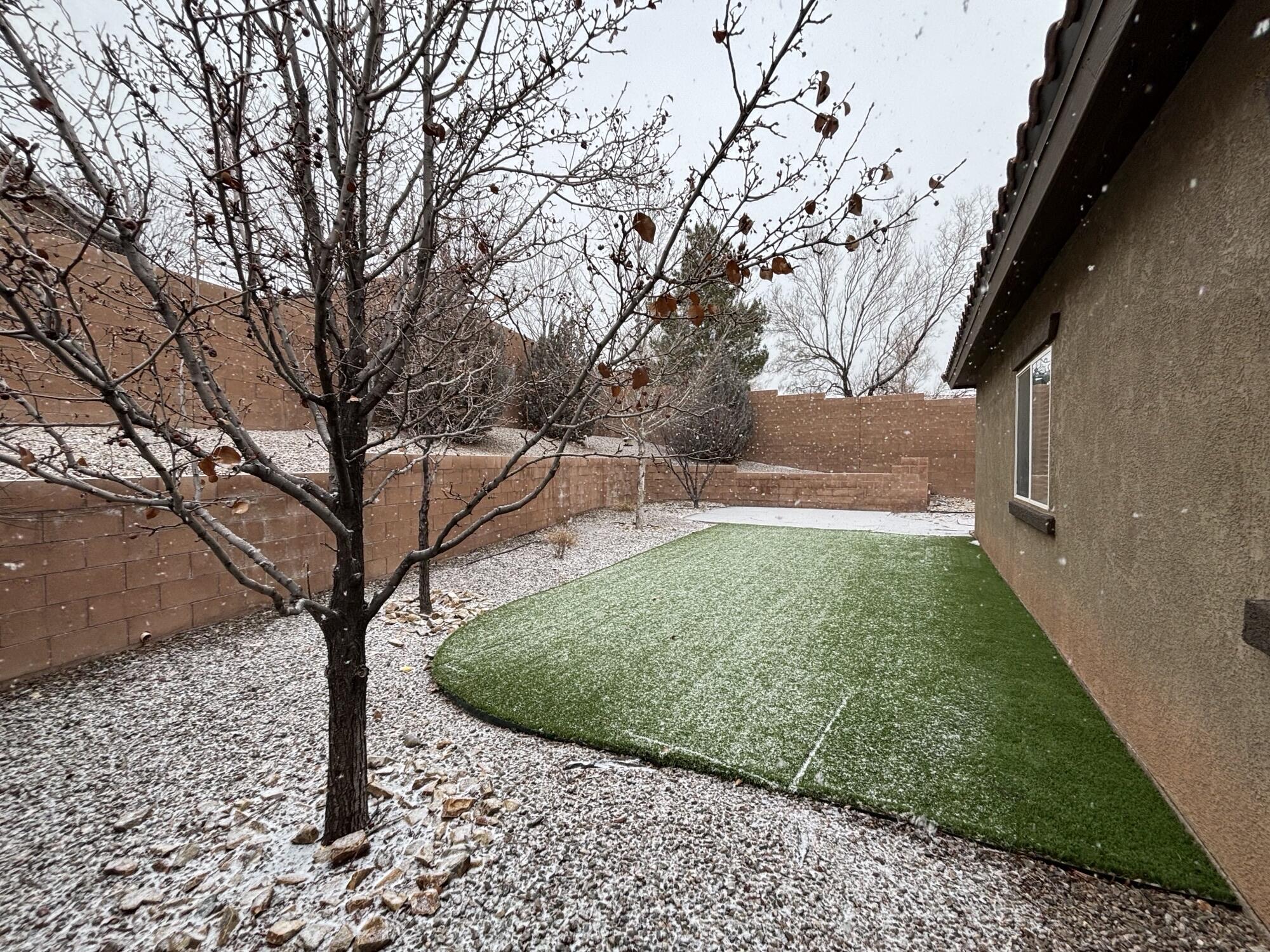421 PASEO VISTA Loop NE