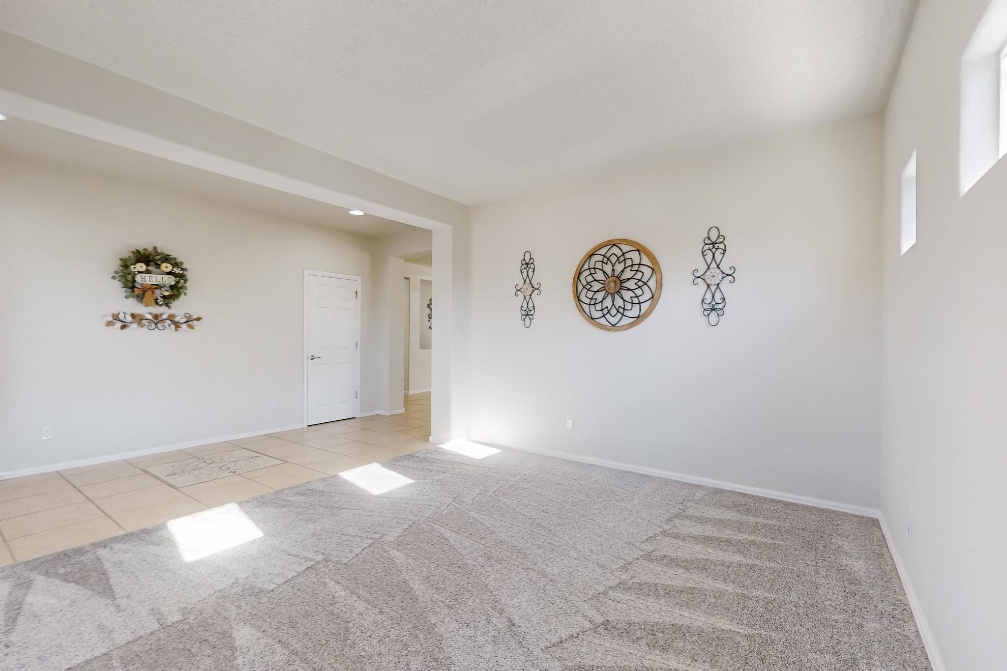 421 PASEO VISTA Loop NE