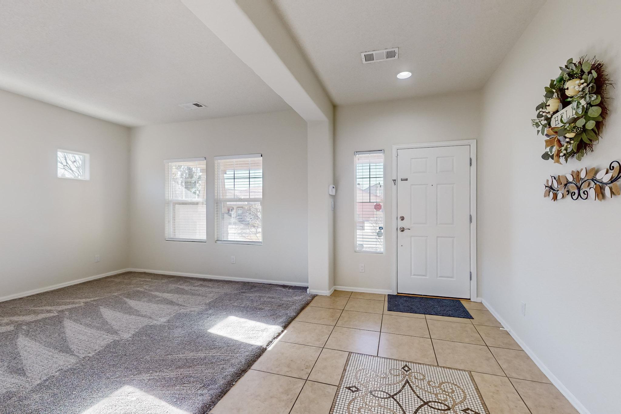 421 PASEO VISTA Loop NE