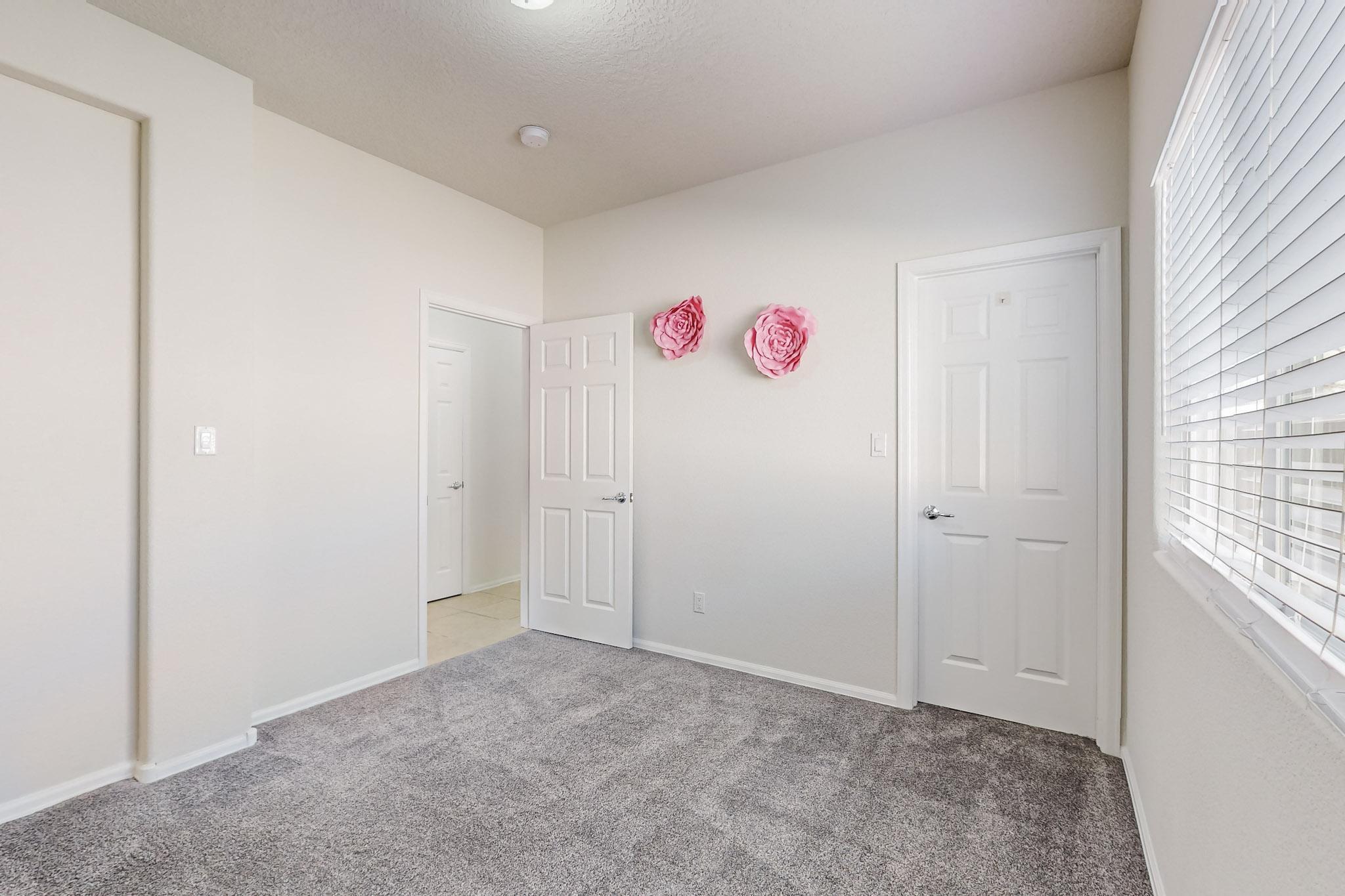 421 PASEO VISTA Loop NE