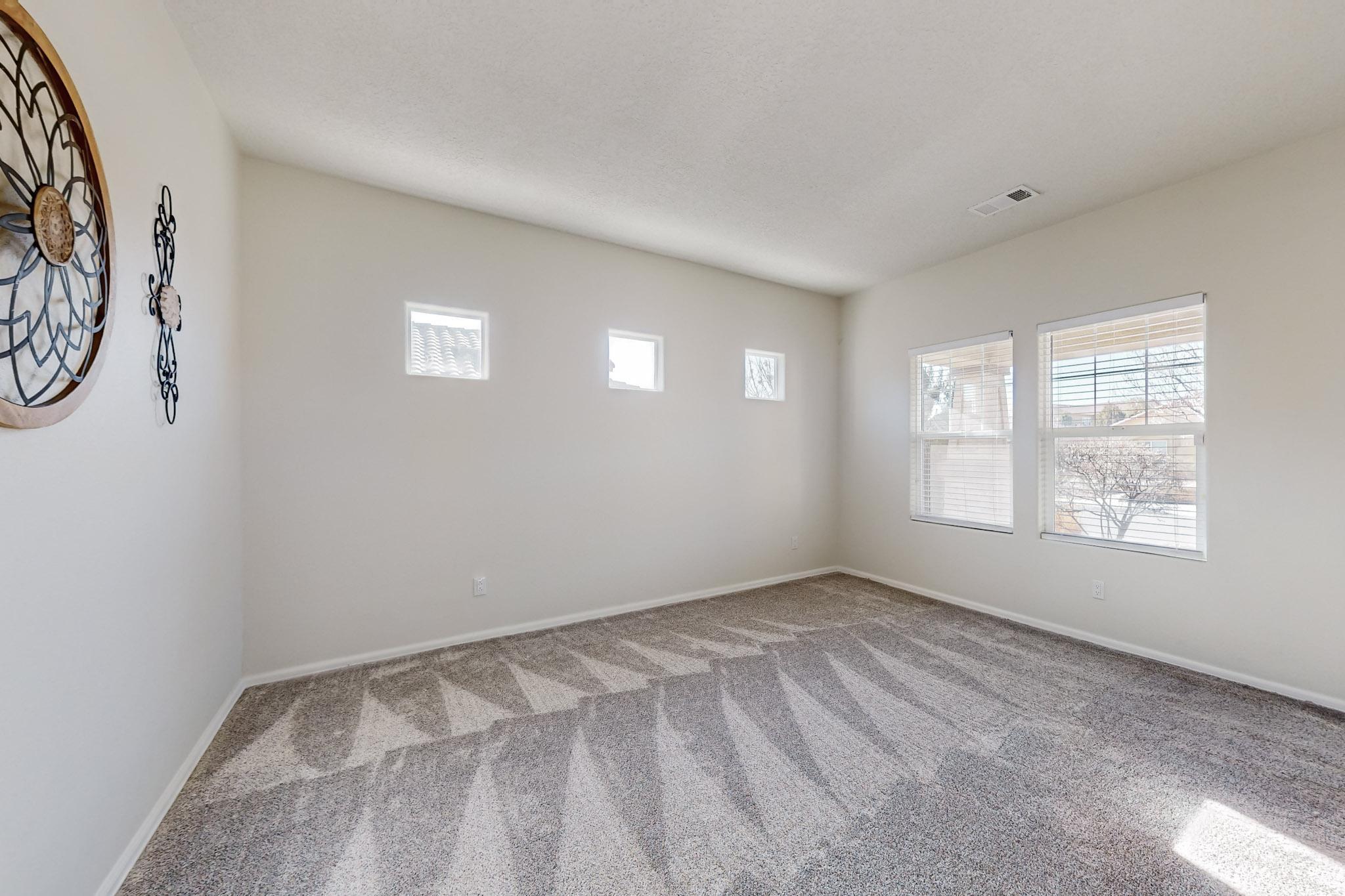 421 PASEO VISTA Loop NE