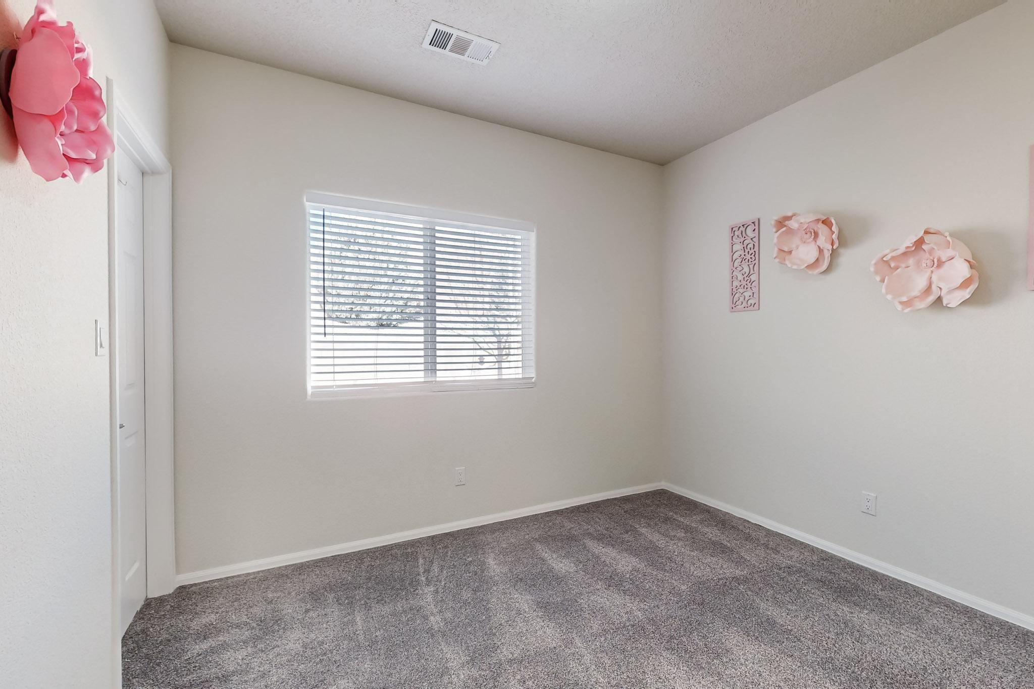 421 PASEO VISTA Loop NE
