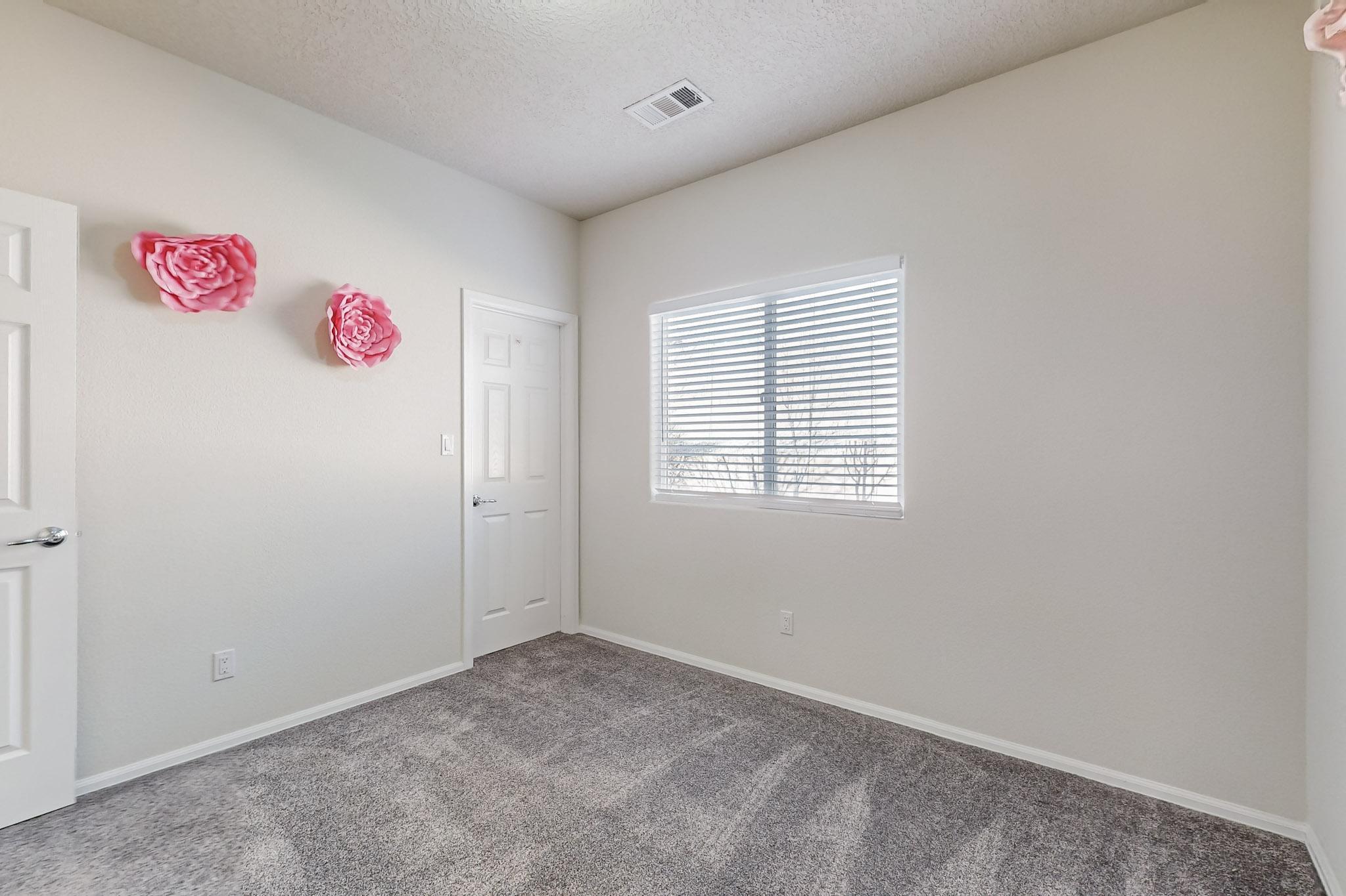 421 PASEO VISTA Loop NE