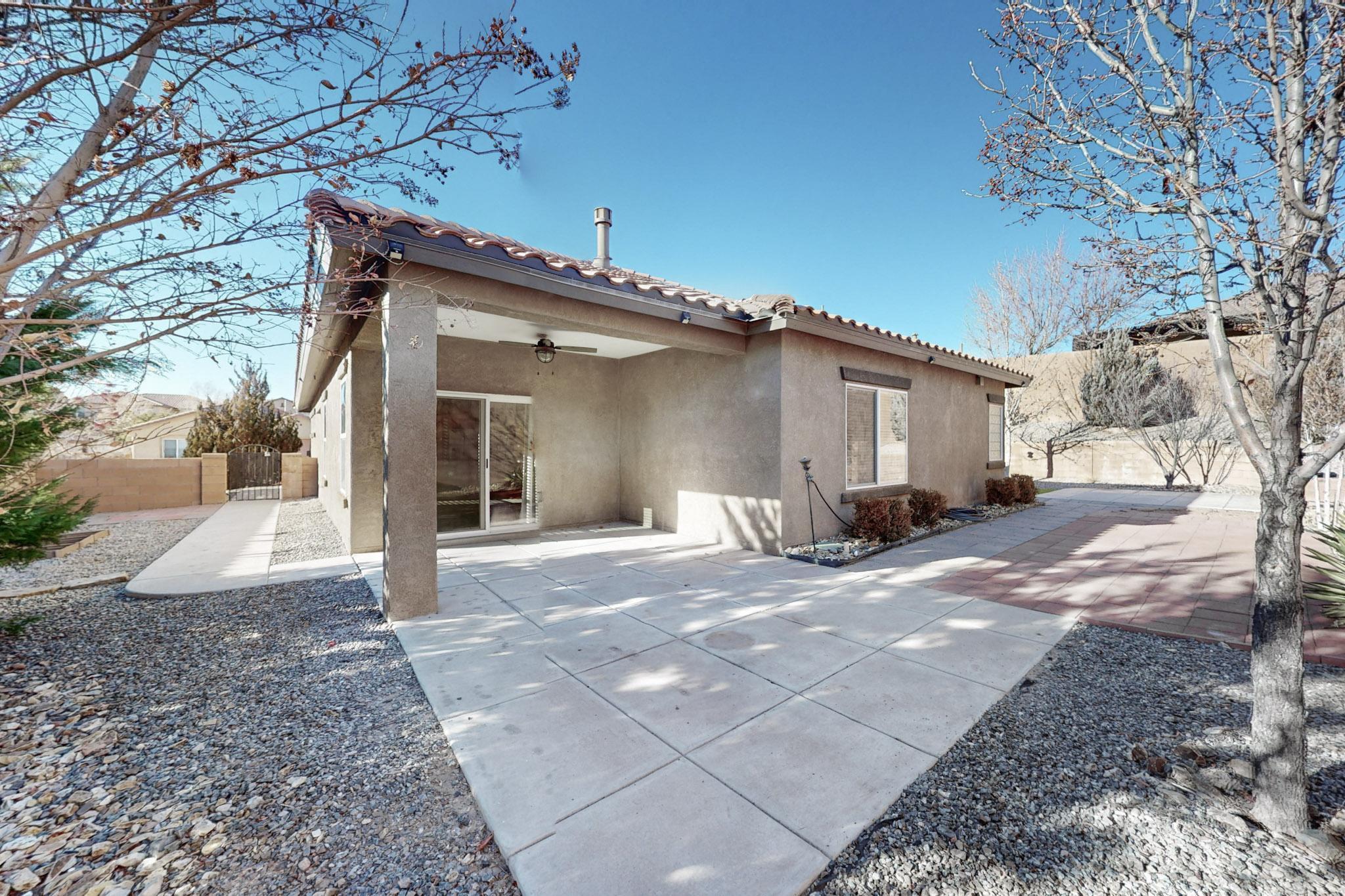 421 PASEO VISTA Loop NE