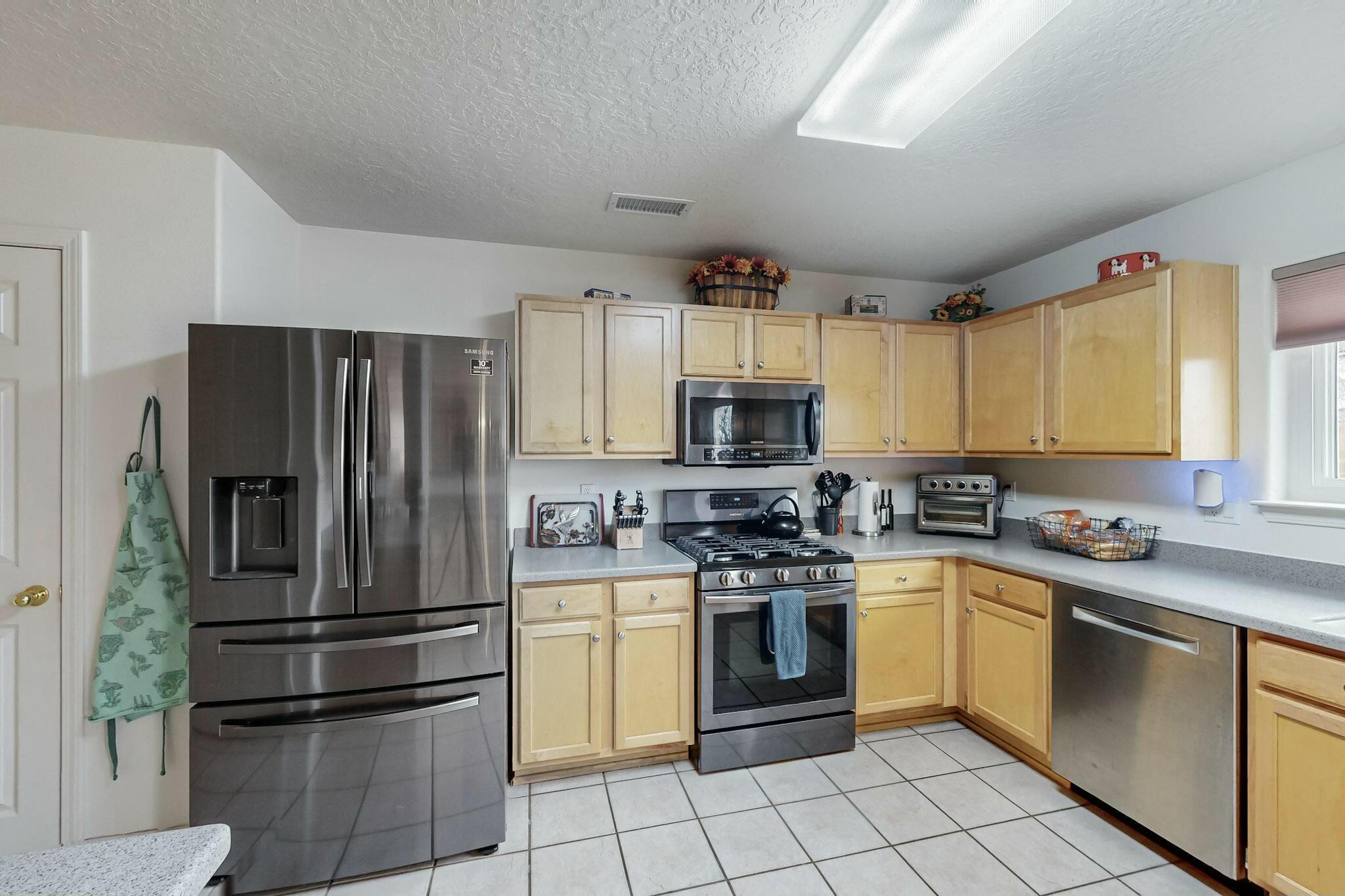 6541 GRANTS Drive NE