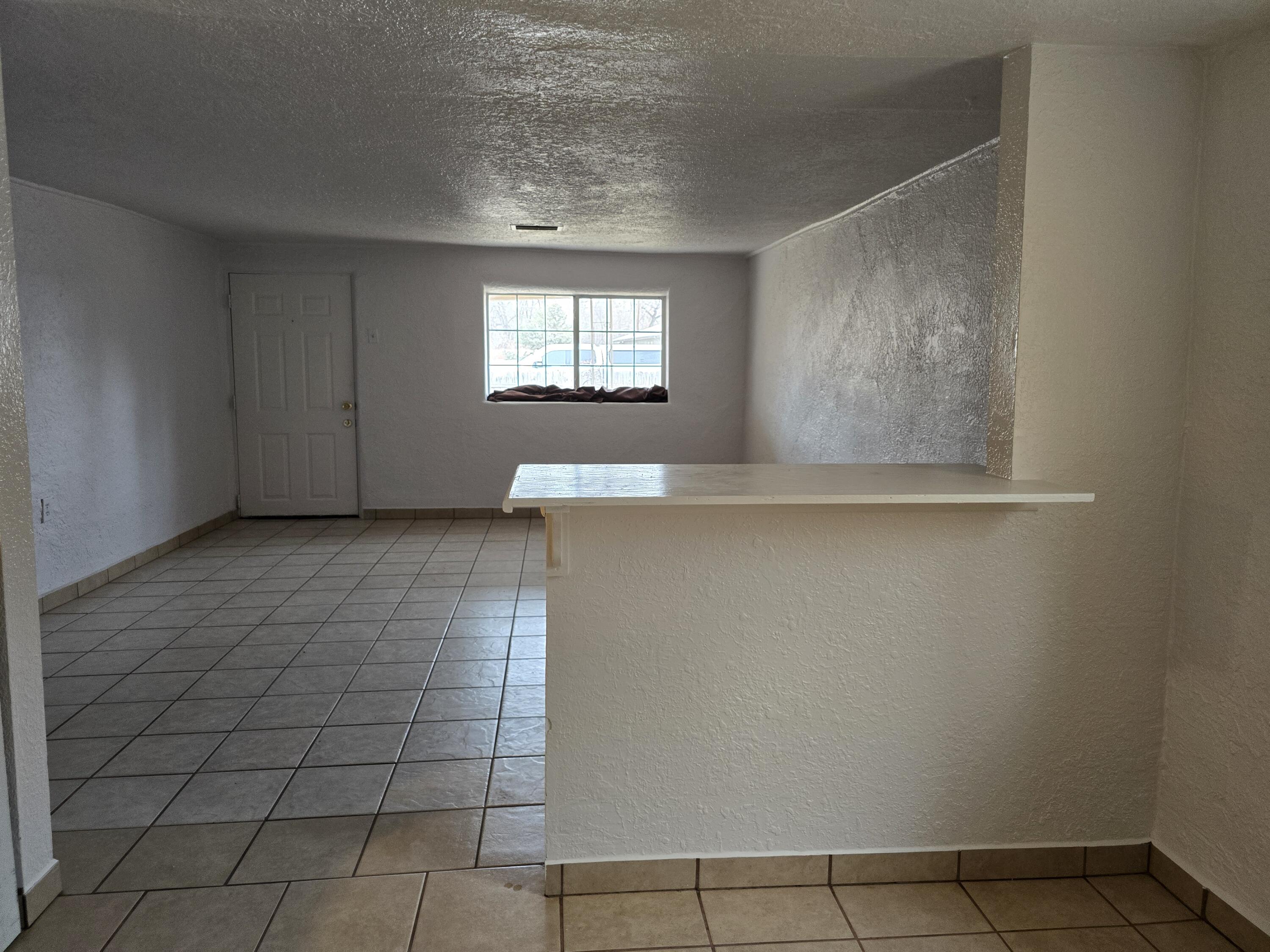 2537 LA VEGA Drive SW