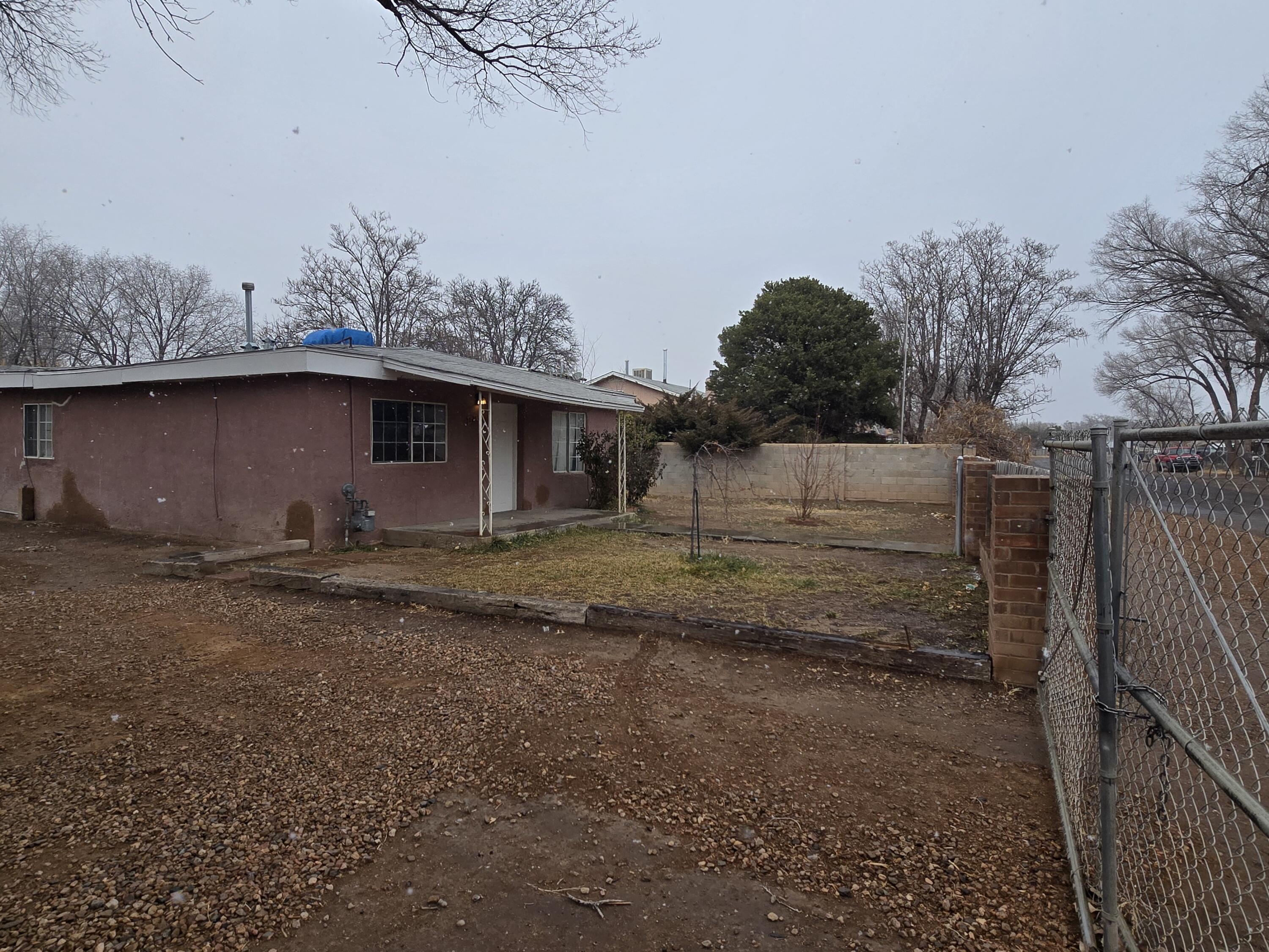 2537 LA VEGA Drive SW