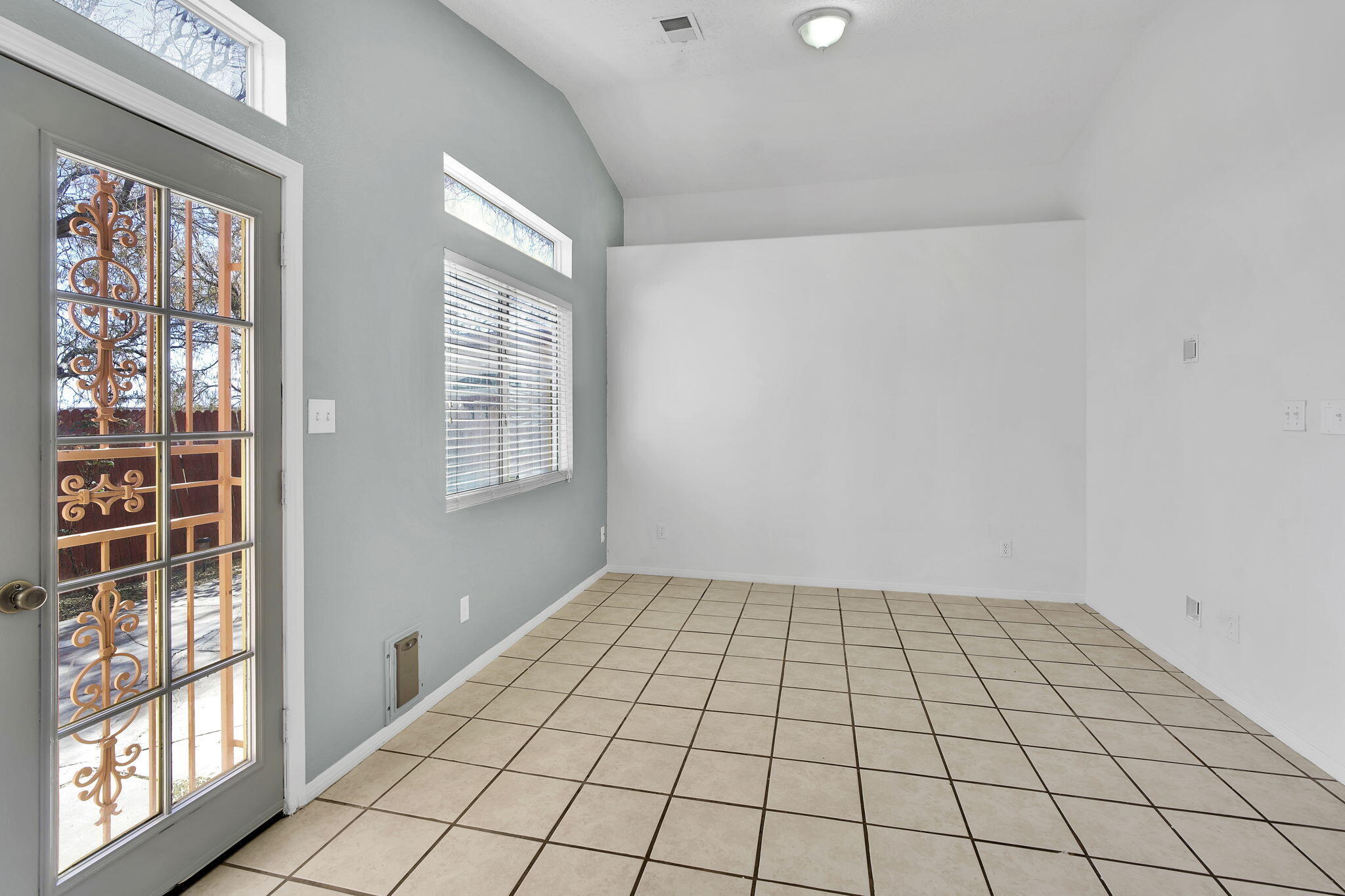 1512 QUIET DESERT Drive SW