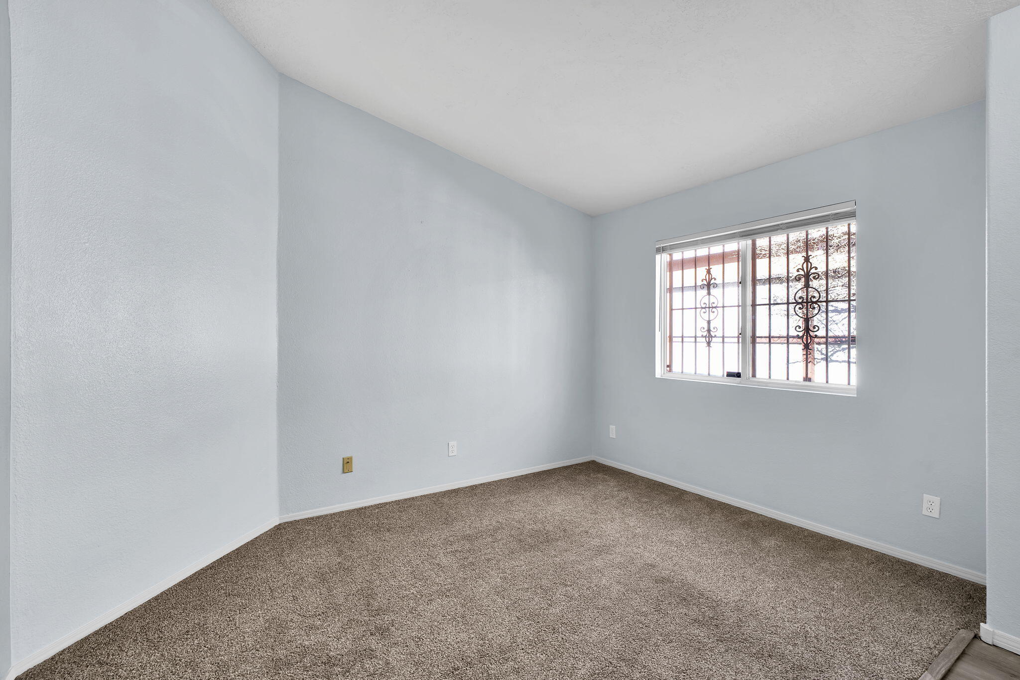 1512 QUIET DESERT Drive SW