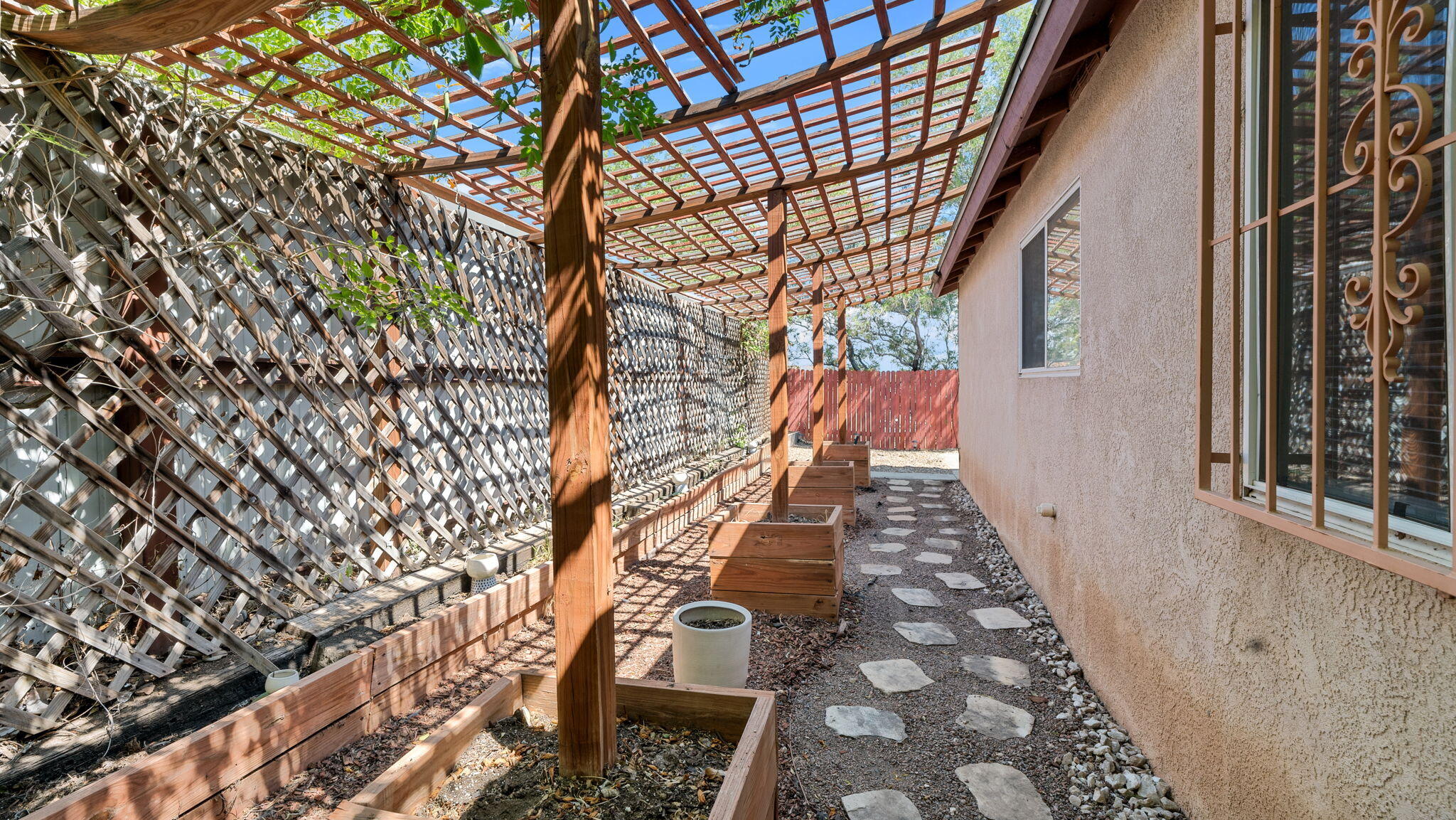 1512 QUIET DESERT Drive SW