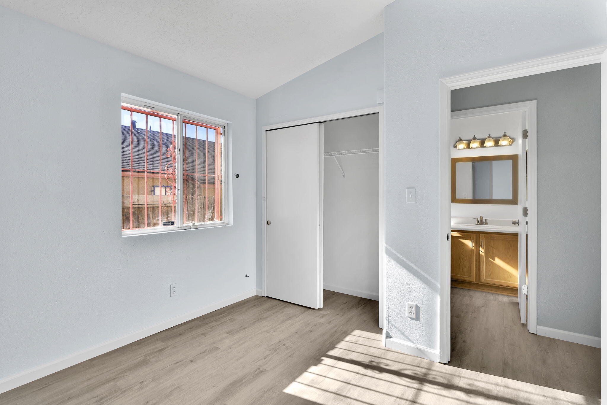 1512 QUIET DESERT Drive SW