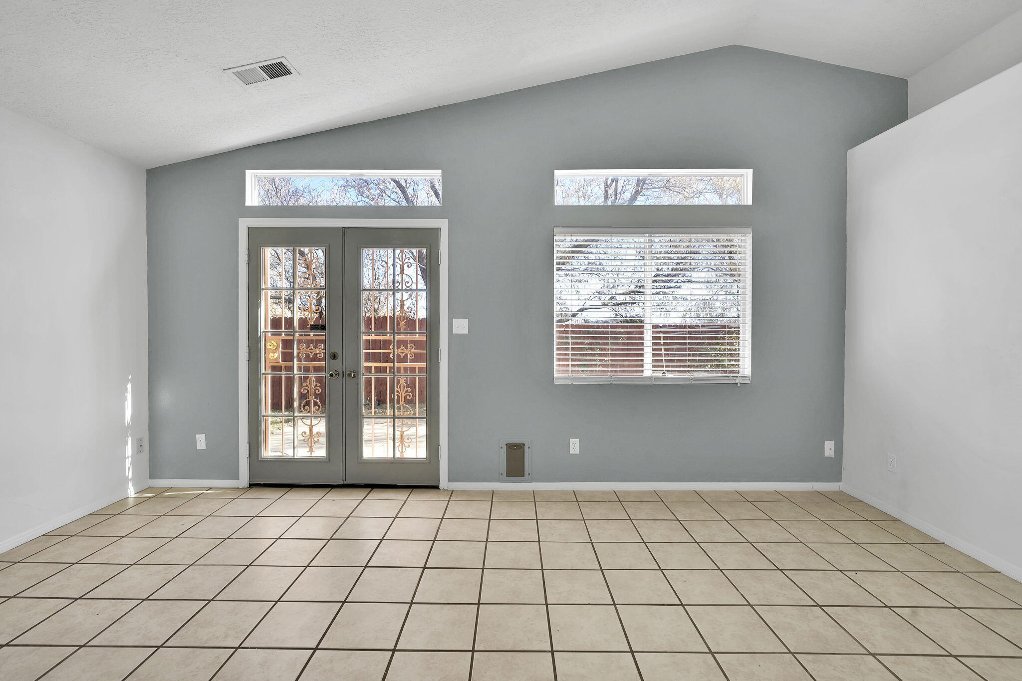 1512 QUIET DESERT Drive SW