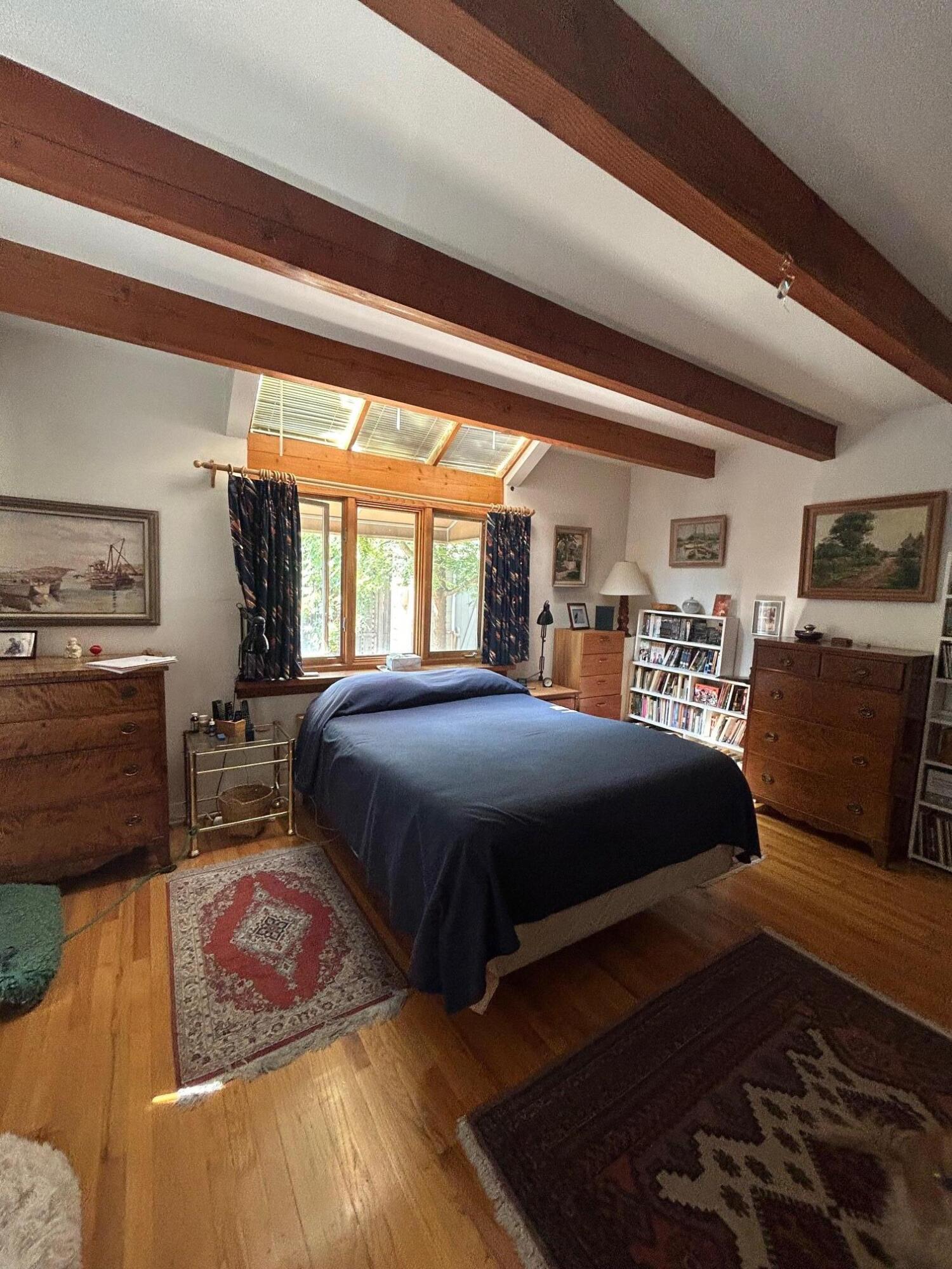 1004 MANZANO Court NW