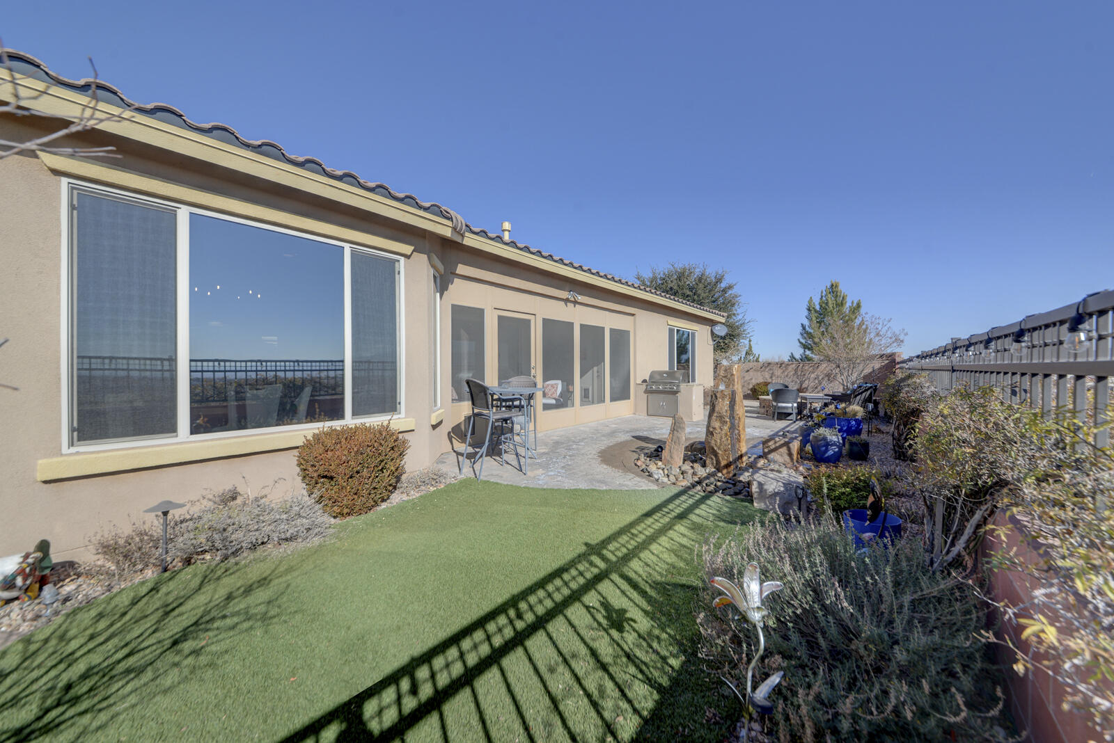 605 SIERRA VERDE Way NE