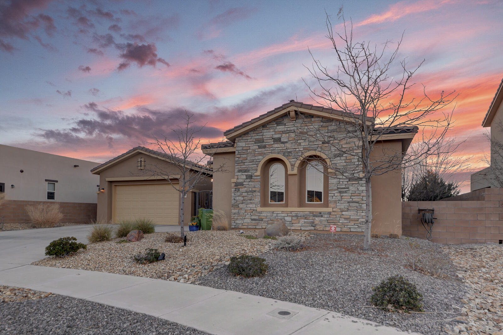 605 SIERRA VERDE Way NE