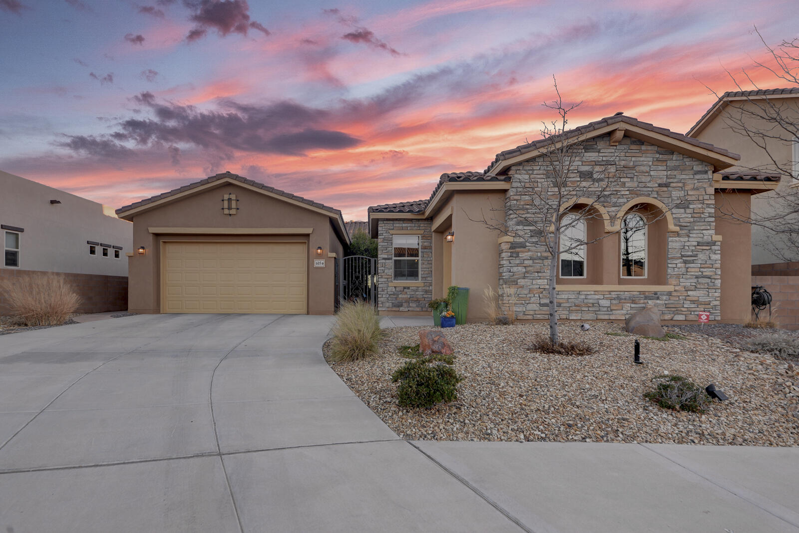 605 SIERRA VERDE Way NE
