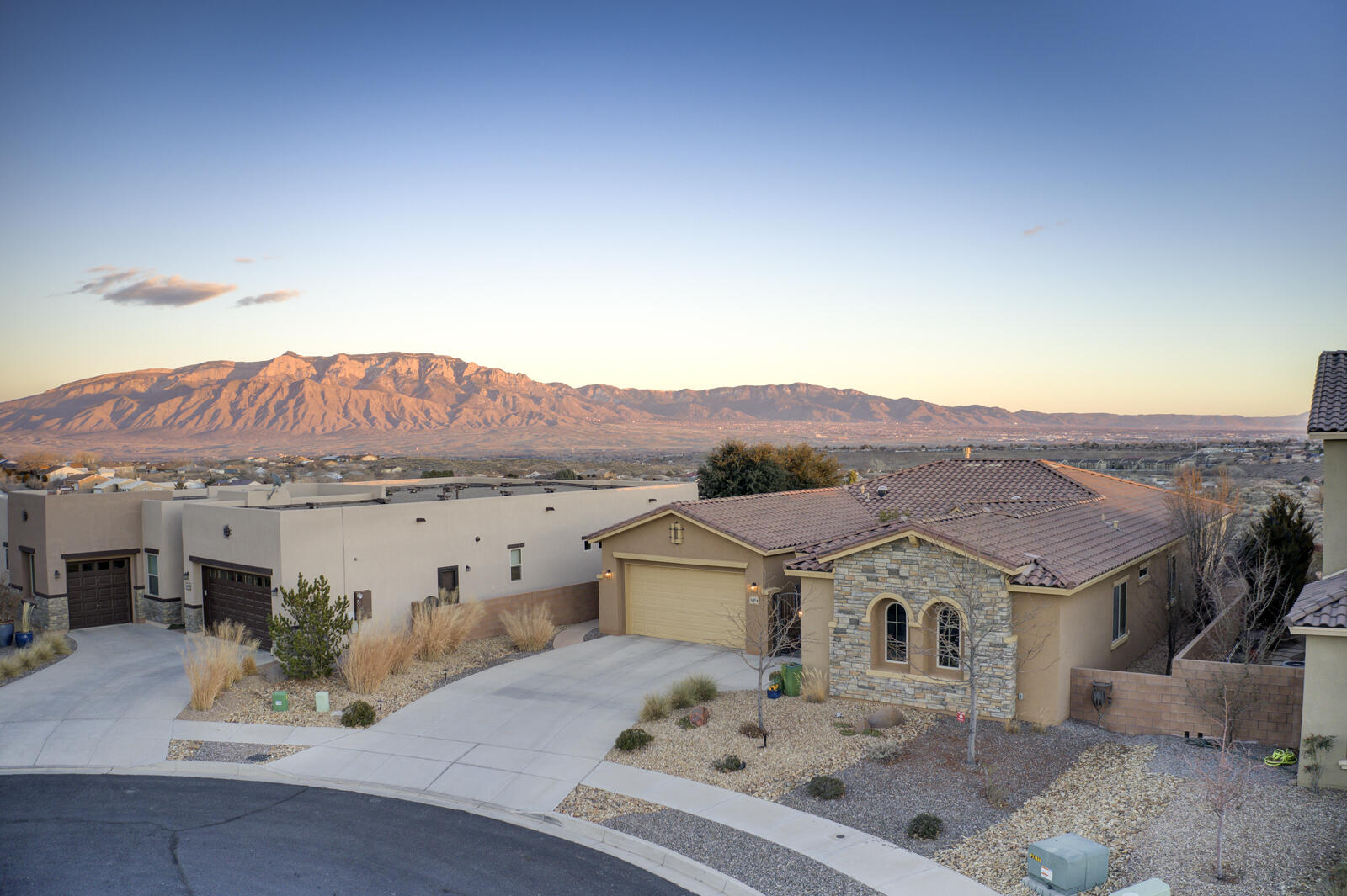 605 SIERRA VERDE Way NE