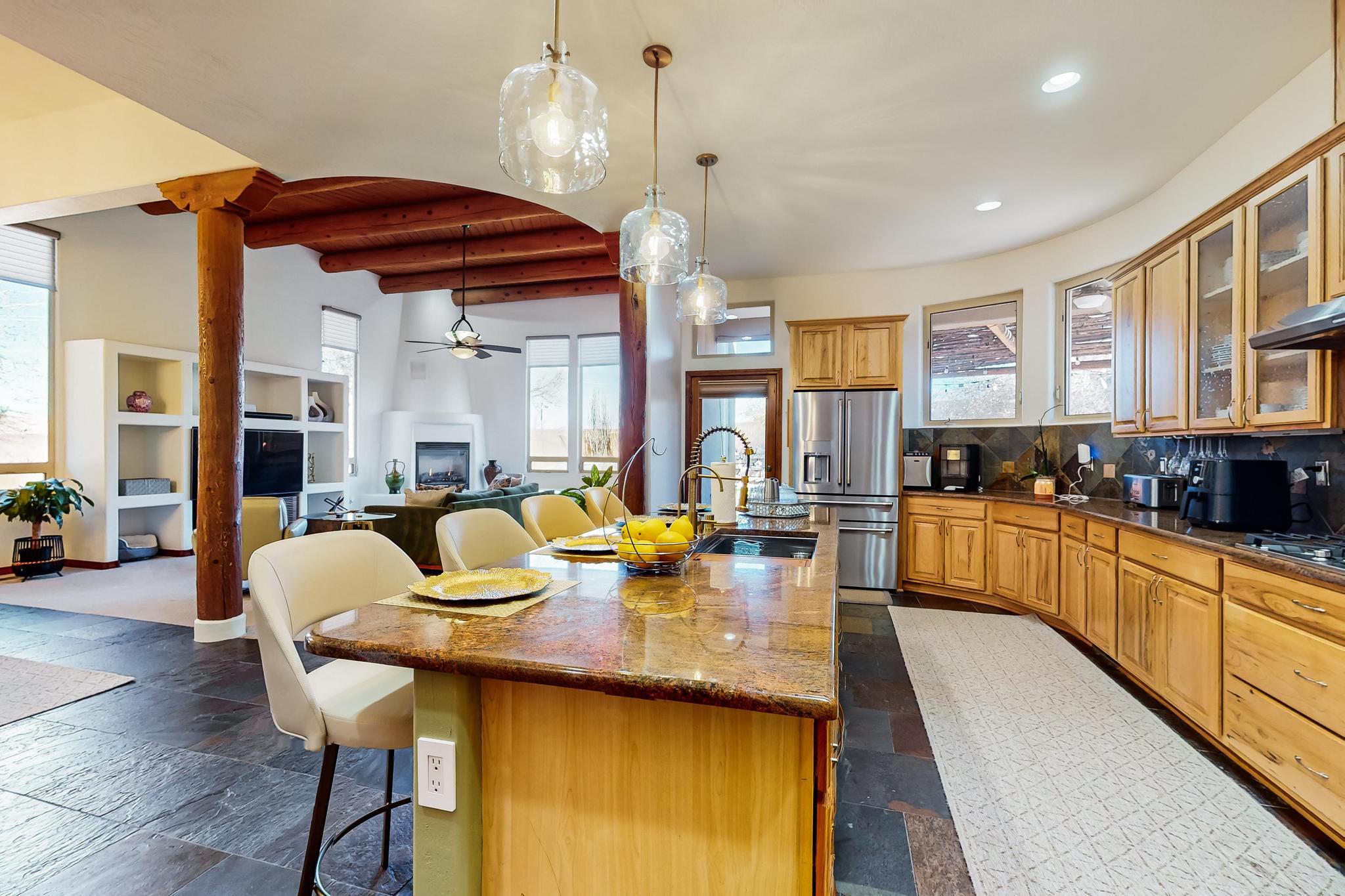 9216 AUTUMN ROSE Drive NE