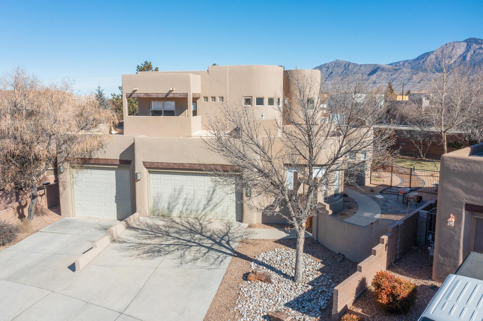 9216 AUTUMN ROSE Drive NE