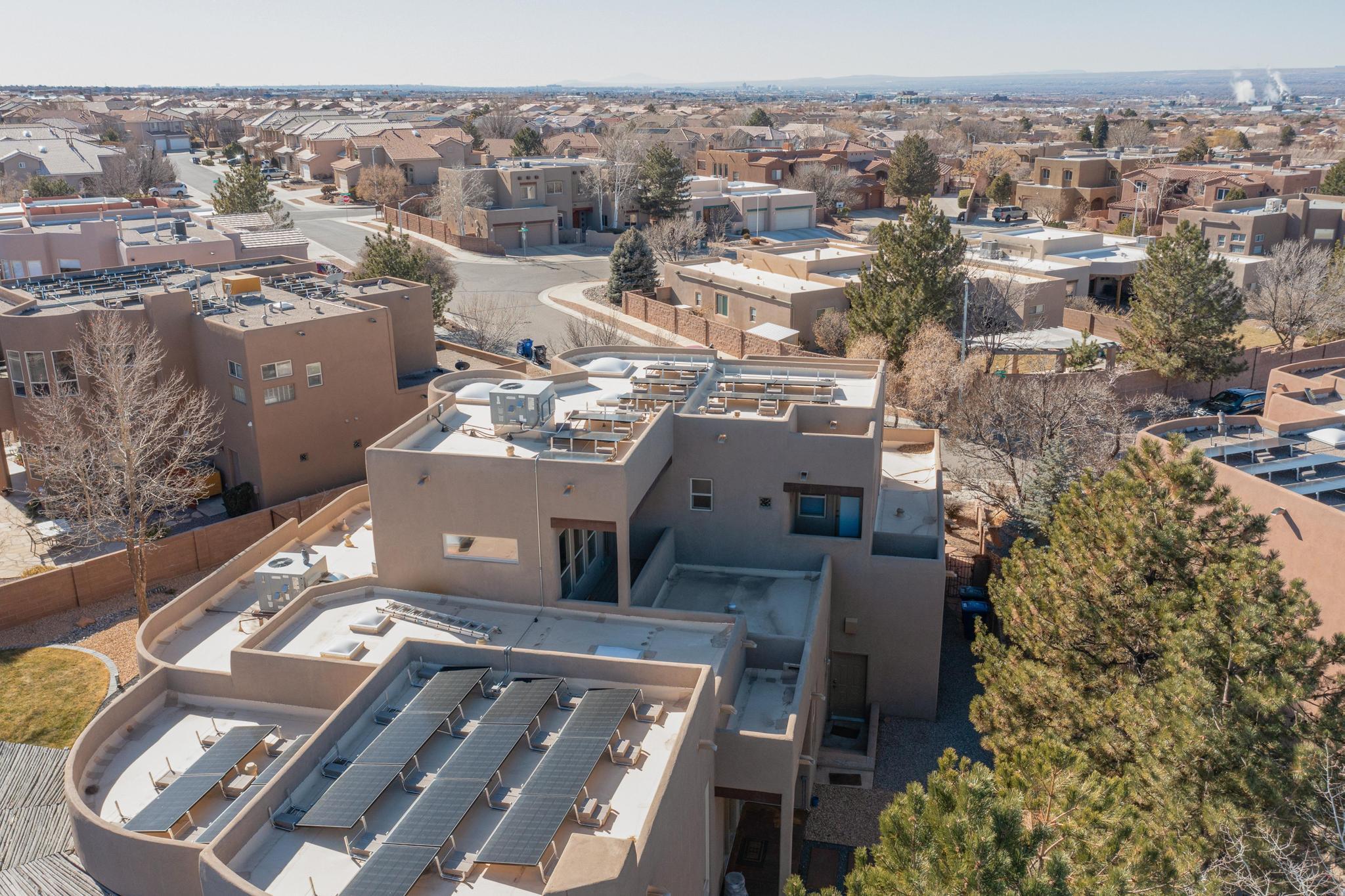 9216 AUTUMN ROSE Drive NE