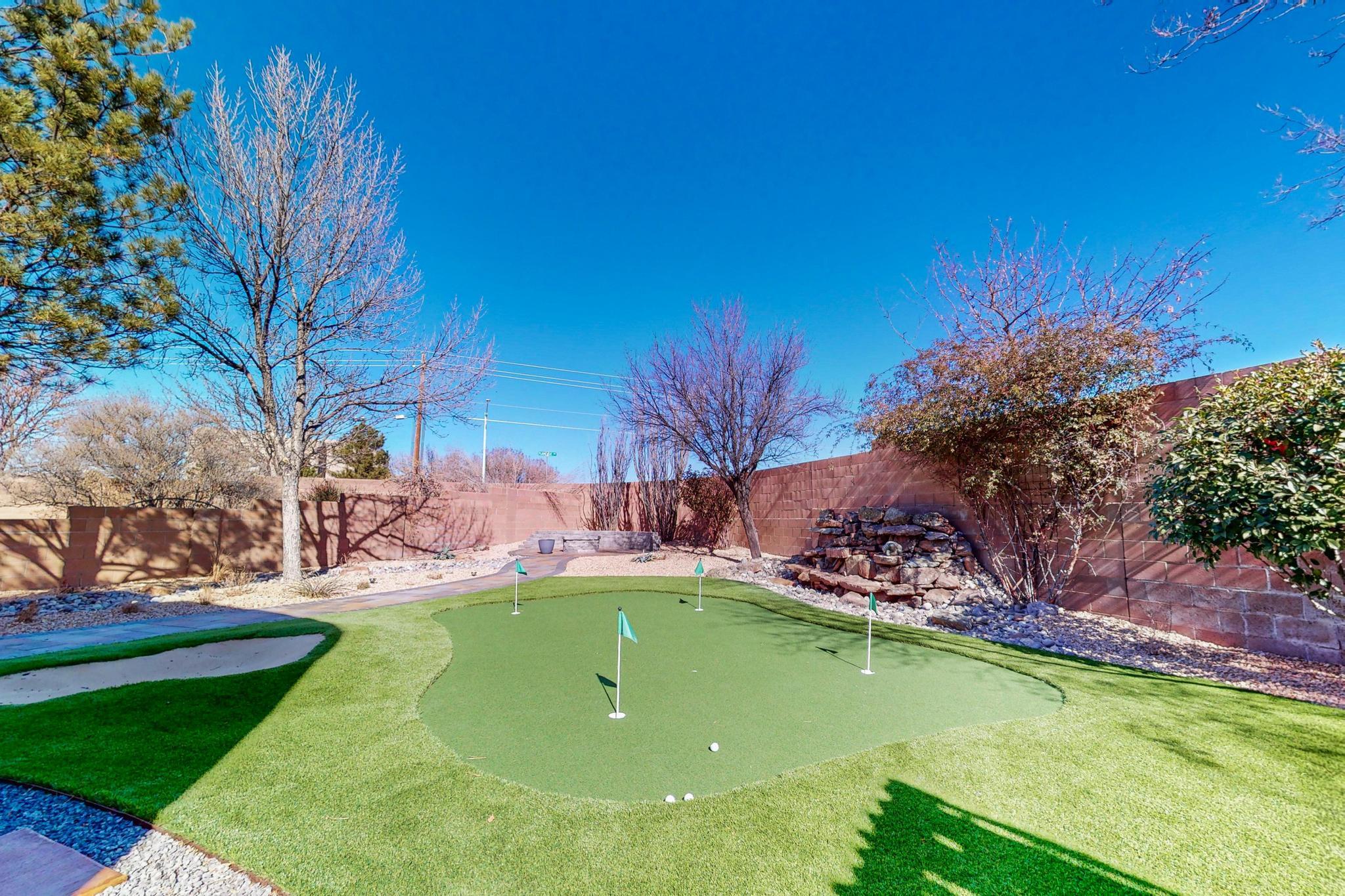 9216 AUTUMN ROSE Drive NE