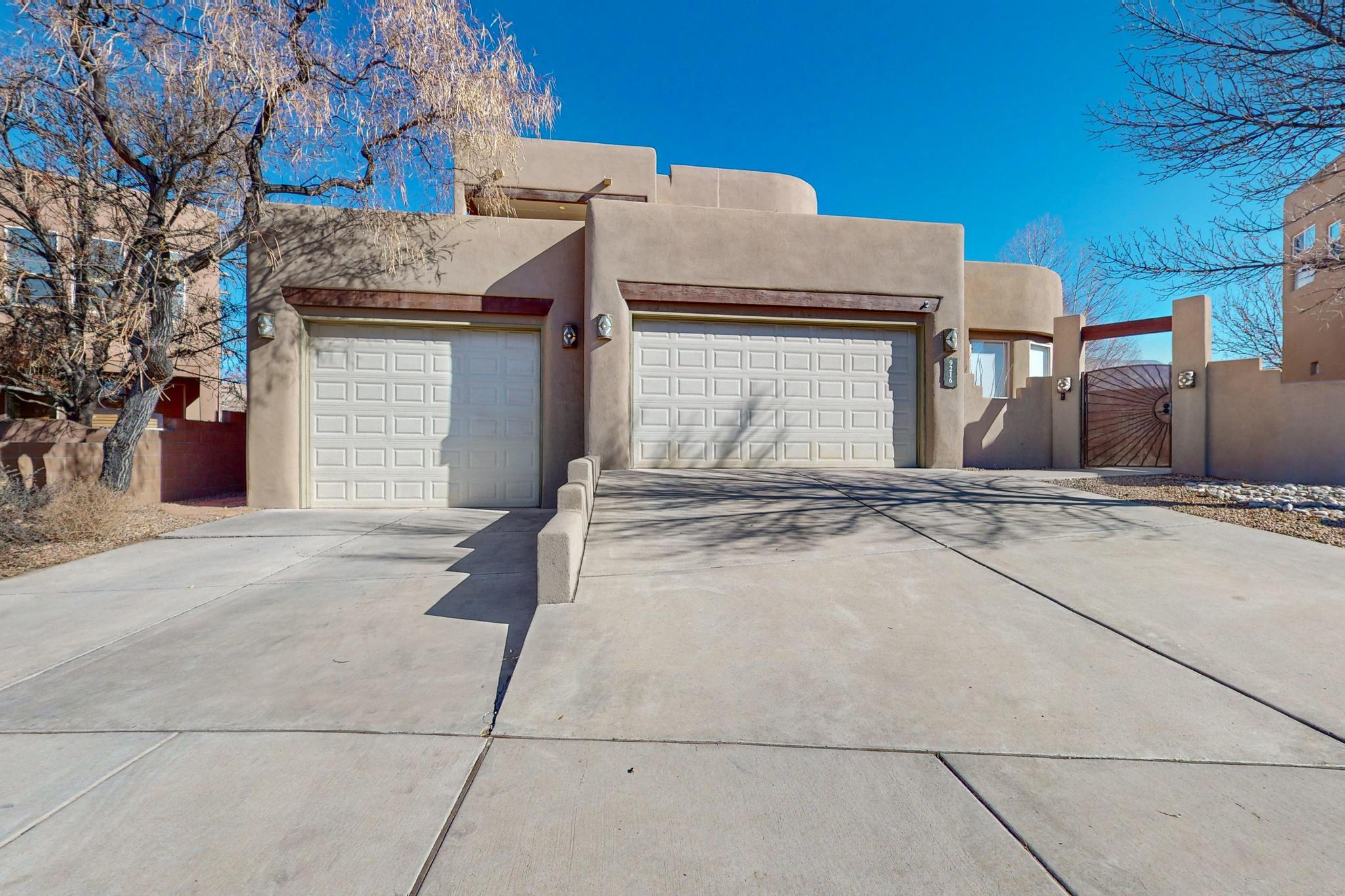 9216 AUTUMN ROSE Drive NE