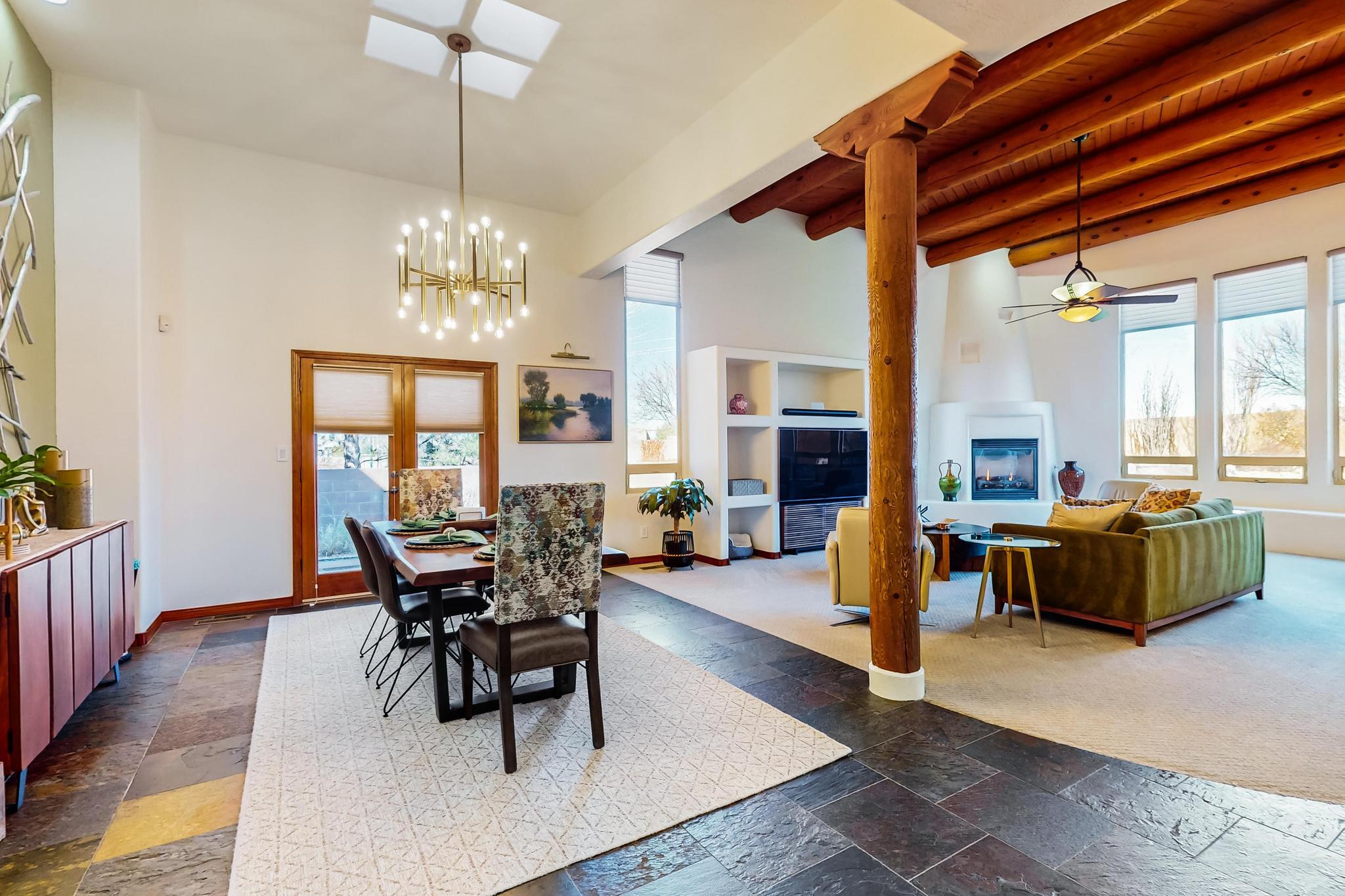 9216 AUTUMN ROSE Drive NE