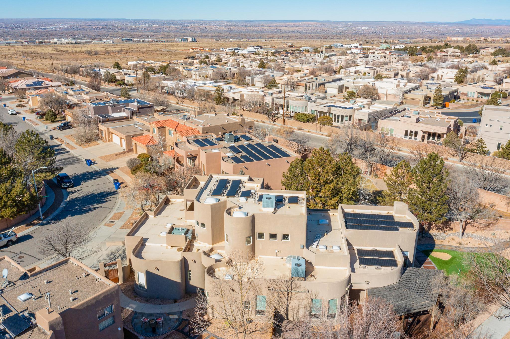 9216 AUTUMN ROSE Drive NE