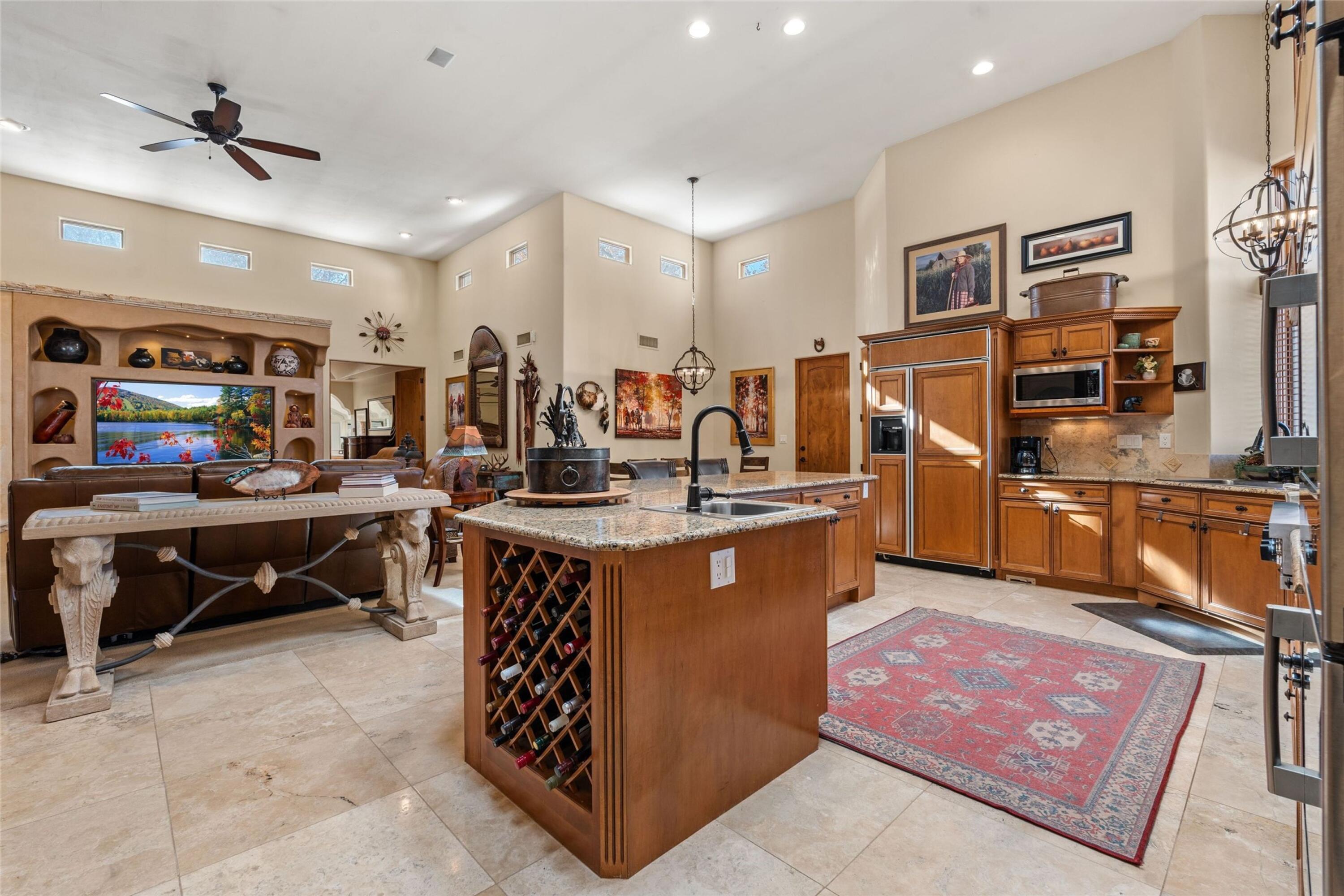 921 CAMINO VISTA RIO