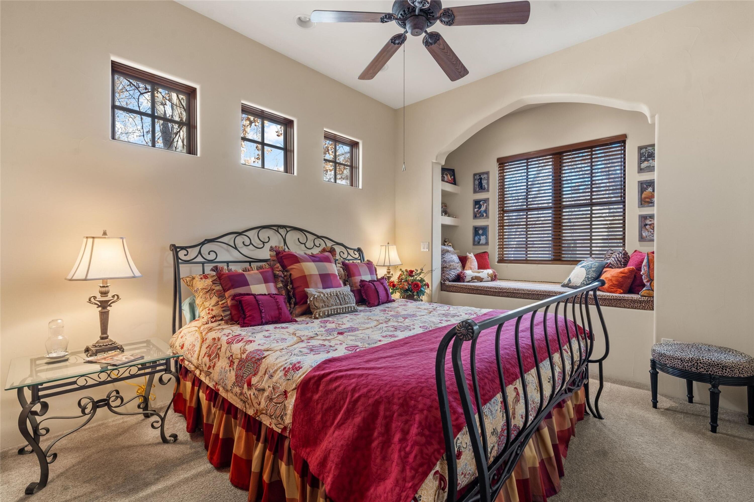 921 CAMINO VISTA RIO