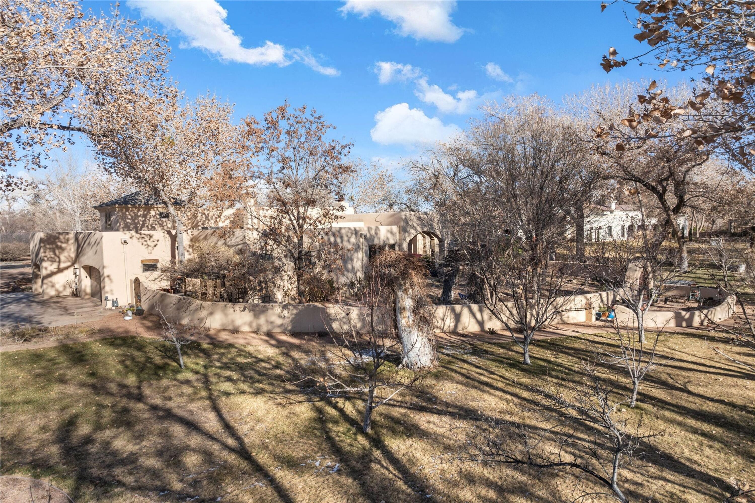 921 CAMINO VISTA RIO