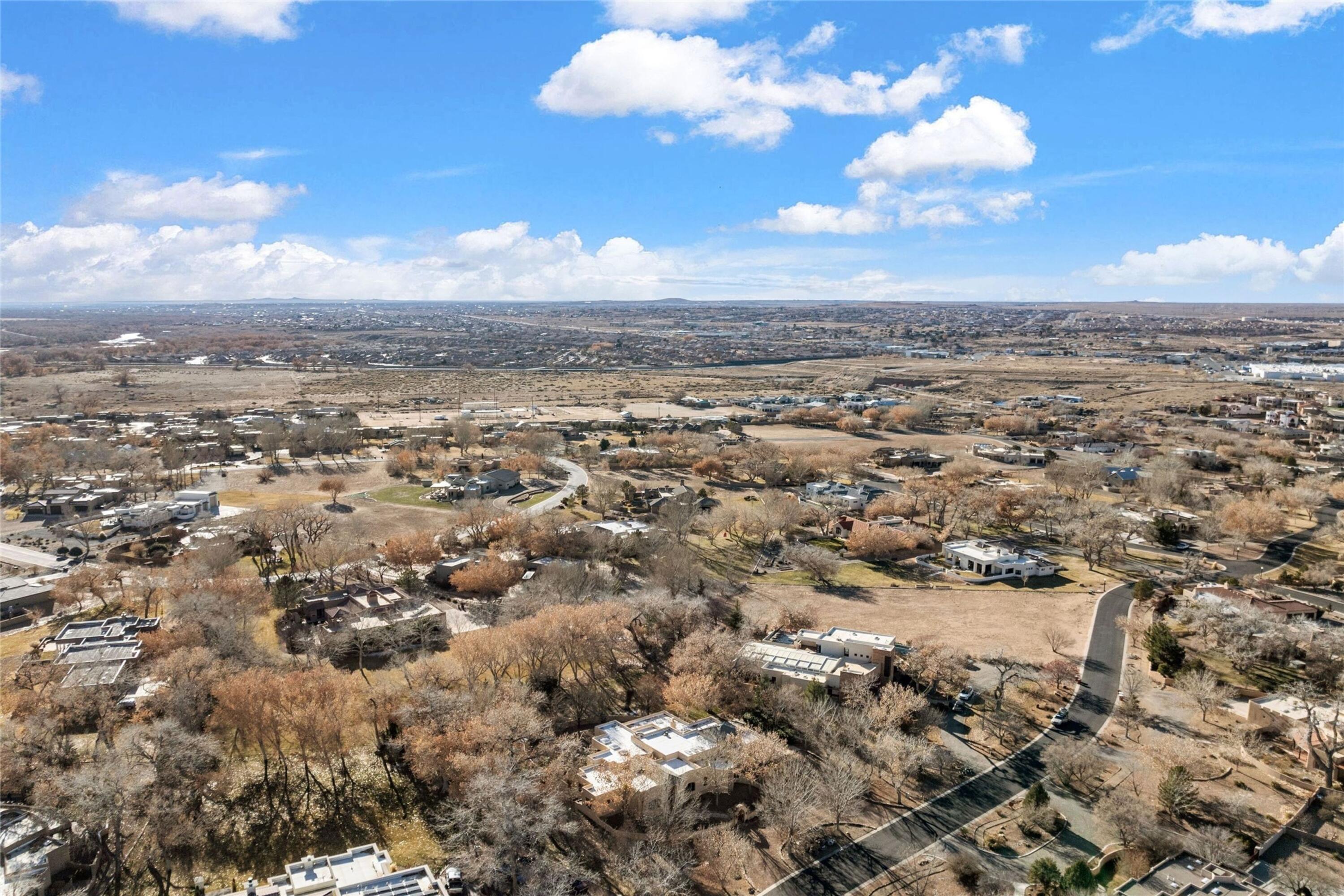 921 CAMINO VISTA RIO