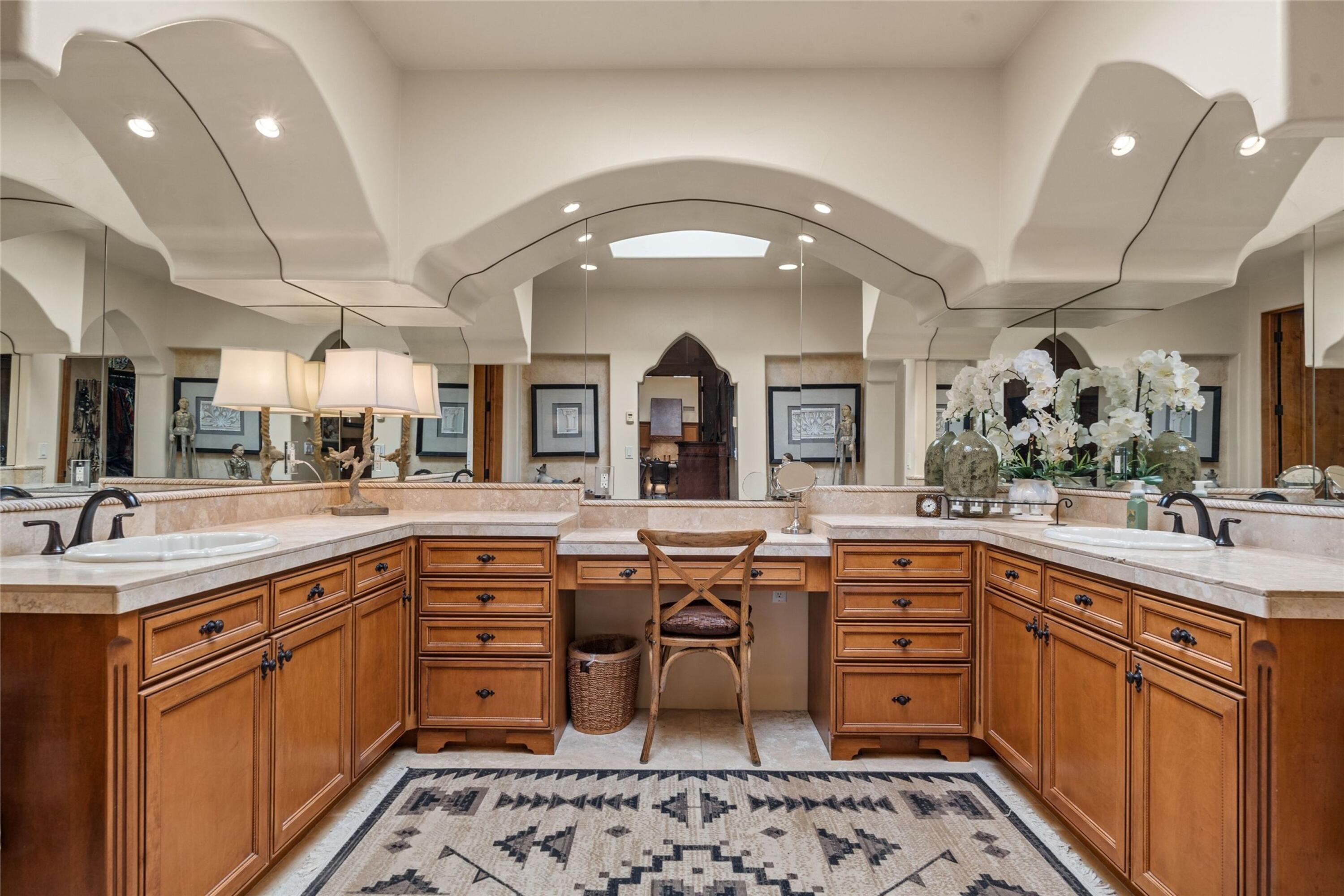 921 CAMINO VISTA RIO