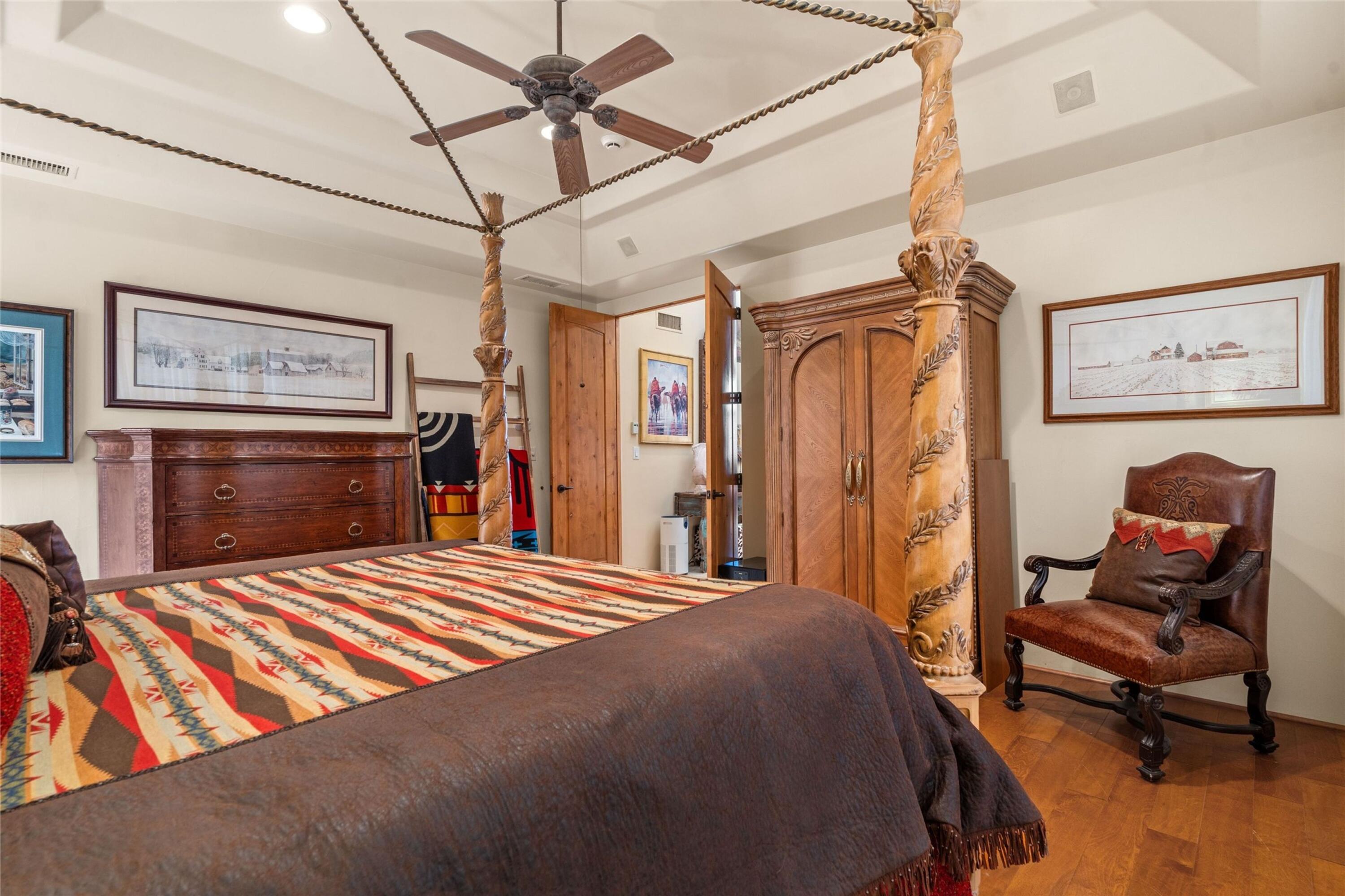 921 CAMINO VISTA RIO