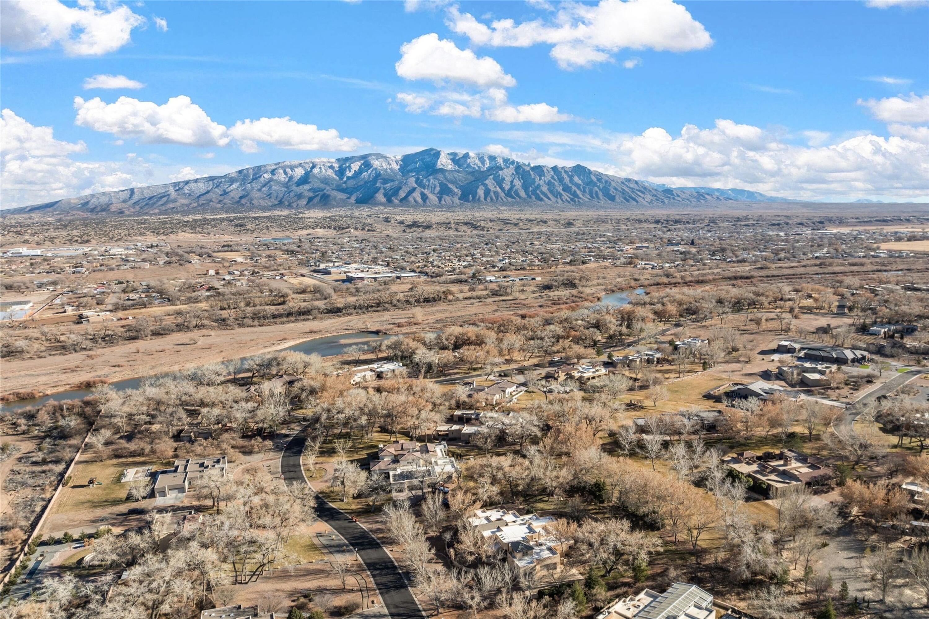 921 CAMINO VISTA RIO