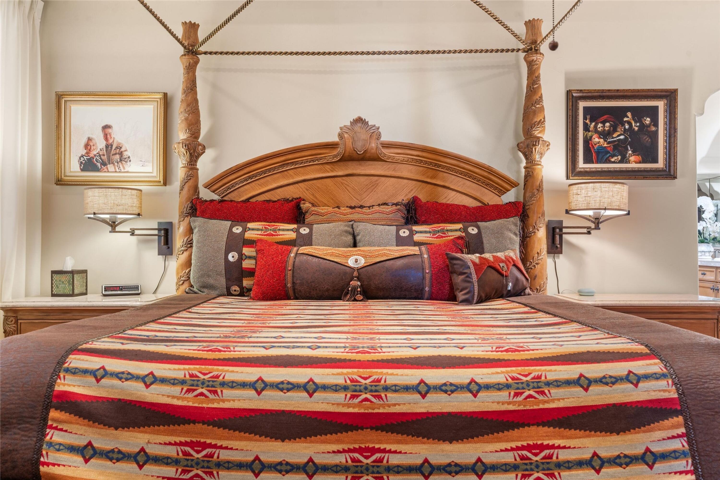 921 CAMINO VISTA RIO