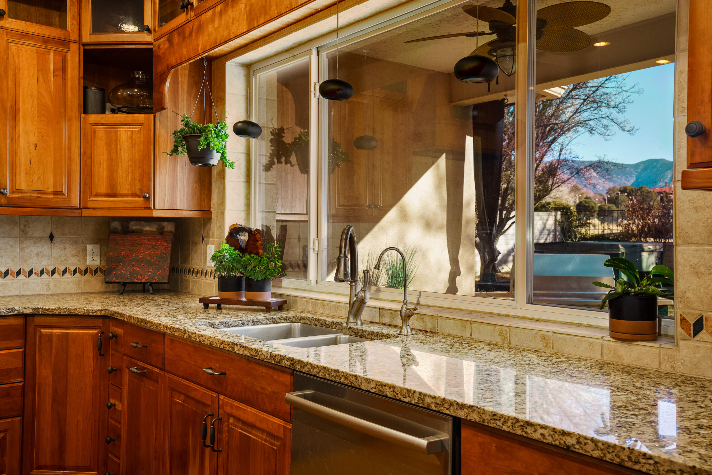 10502 CITY LIGHTS Drive NE