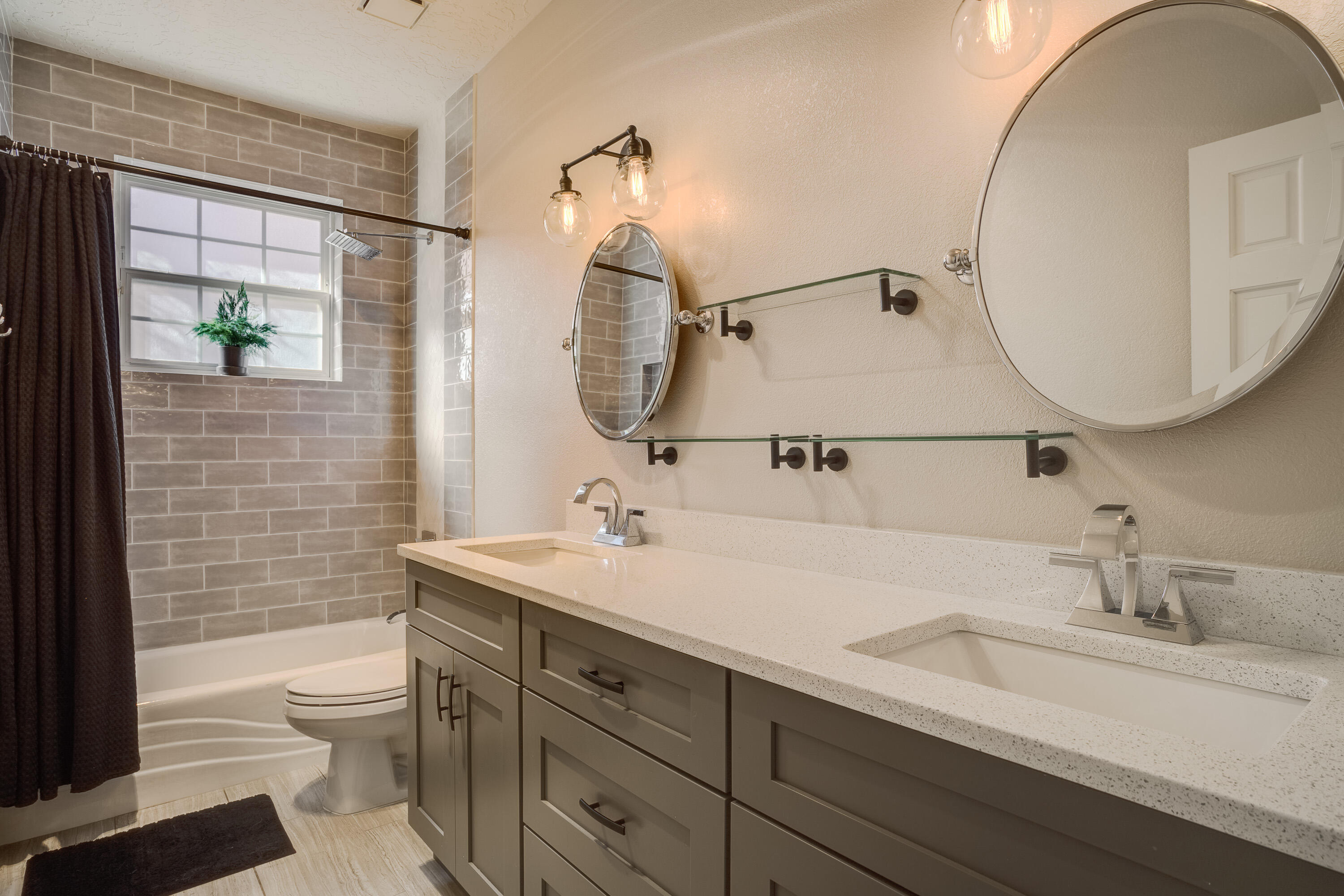 10502 CITY LIGHTS Drive NE