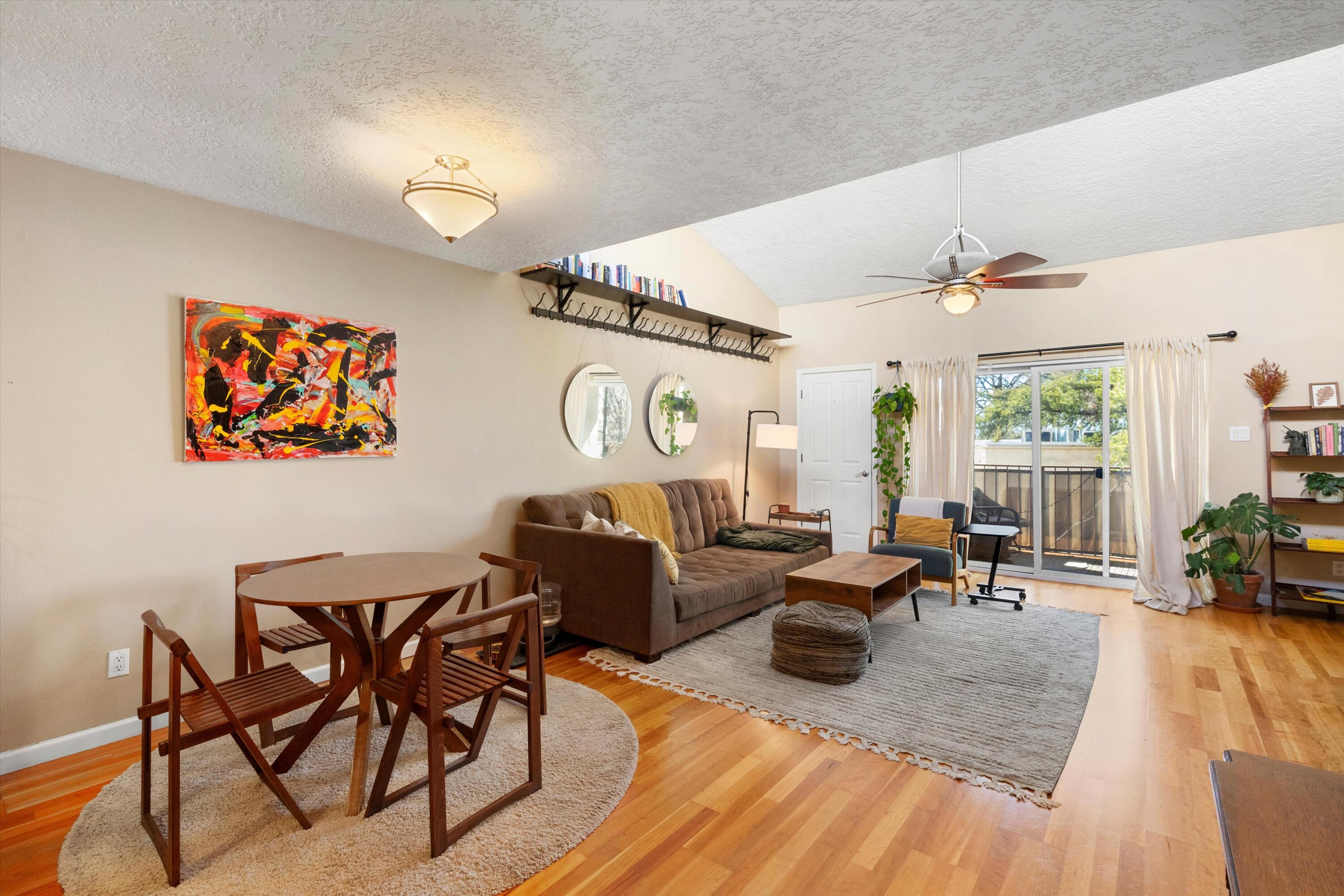 1827 DARTMOUTH Drive NE 208