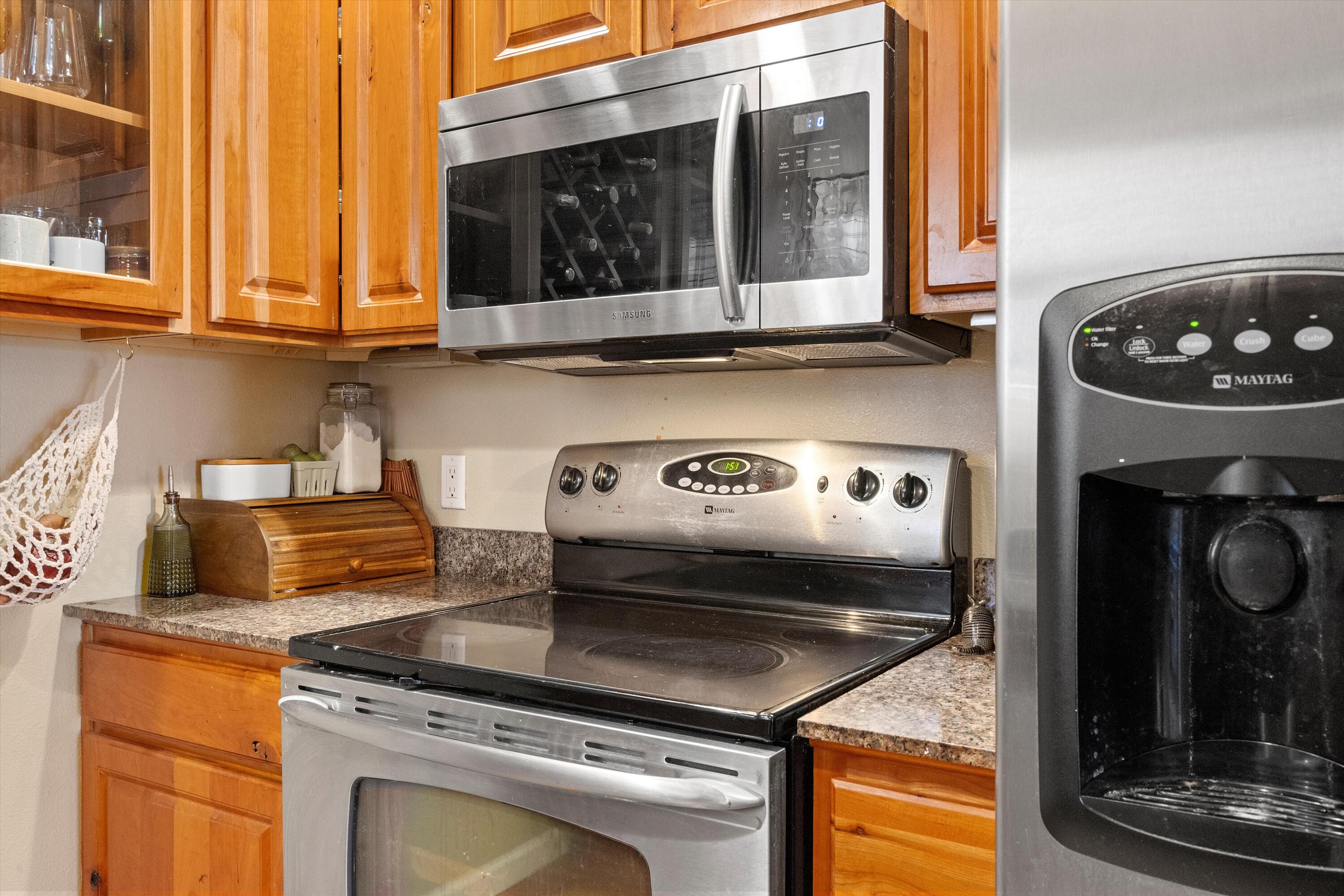 1827 DARTMOUTH Drive NE 208