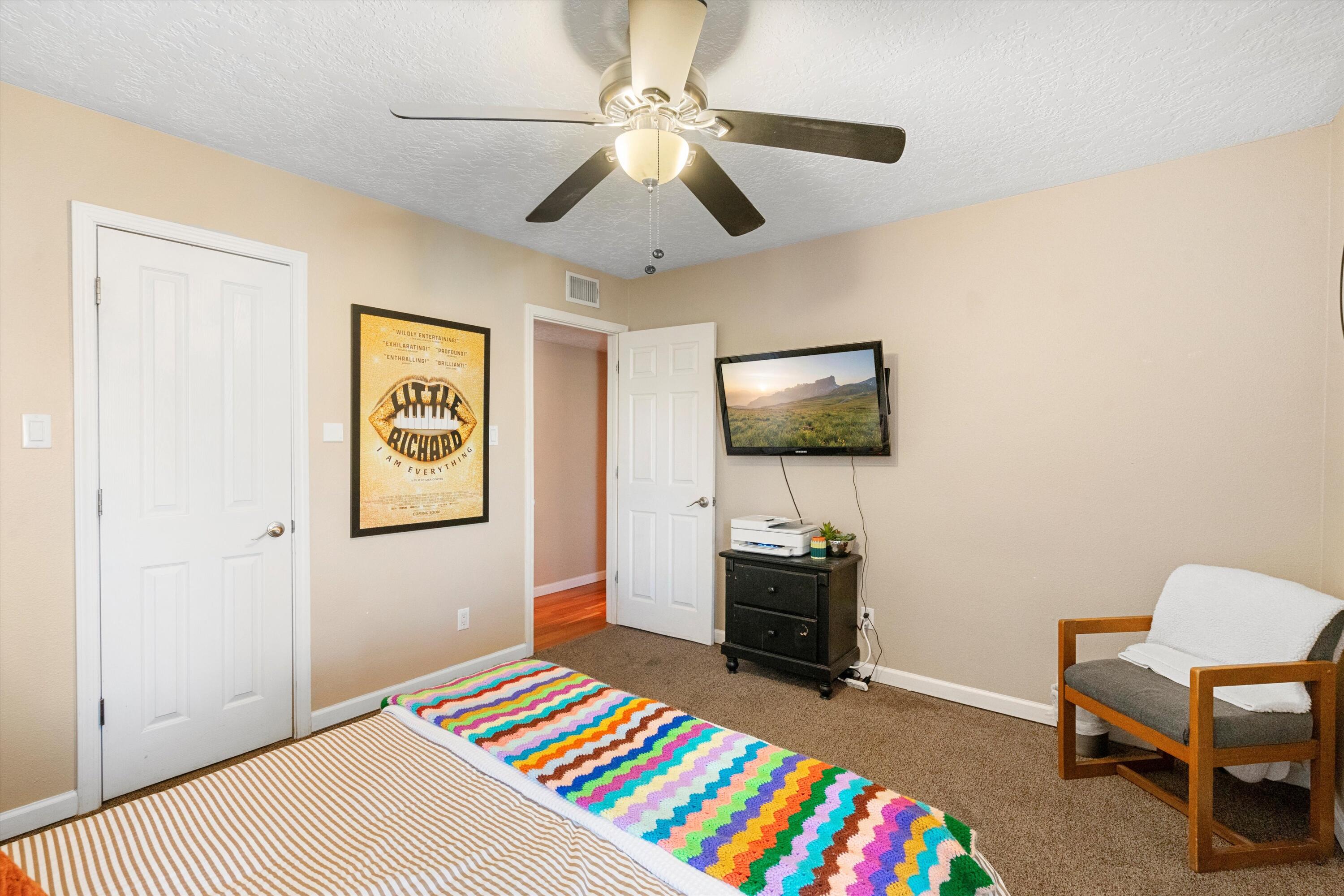 1827 DARTMOUTH Drive NE 208