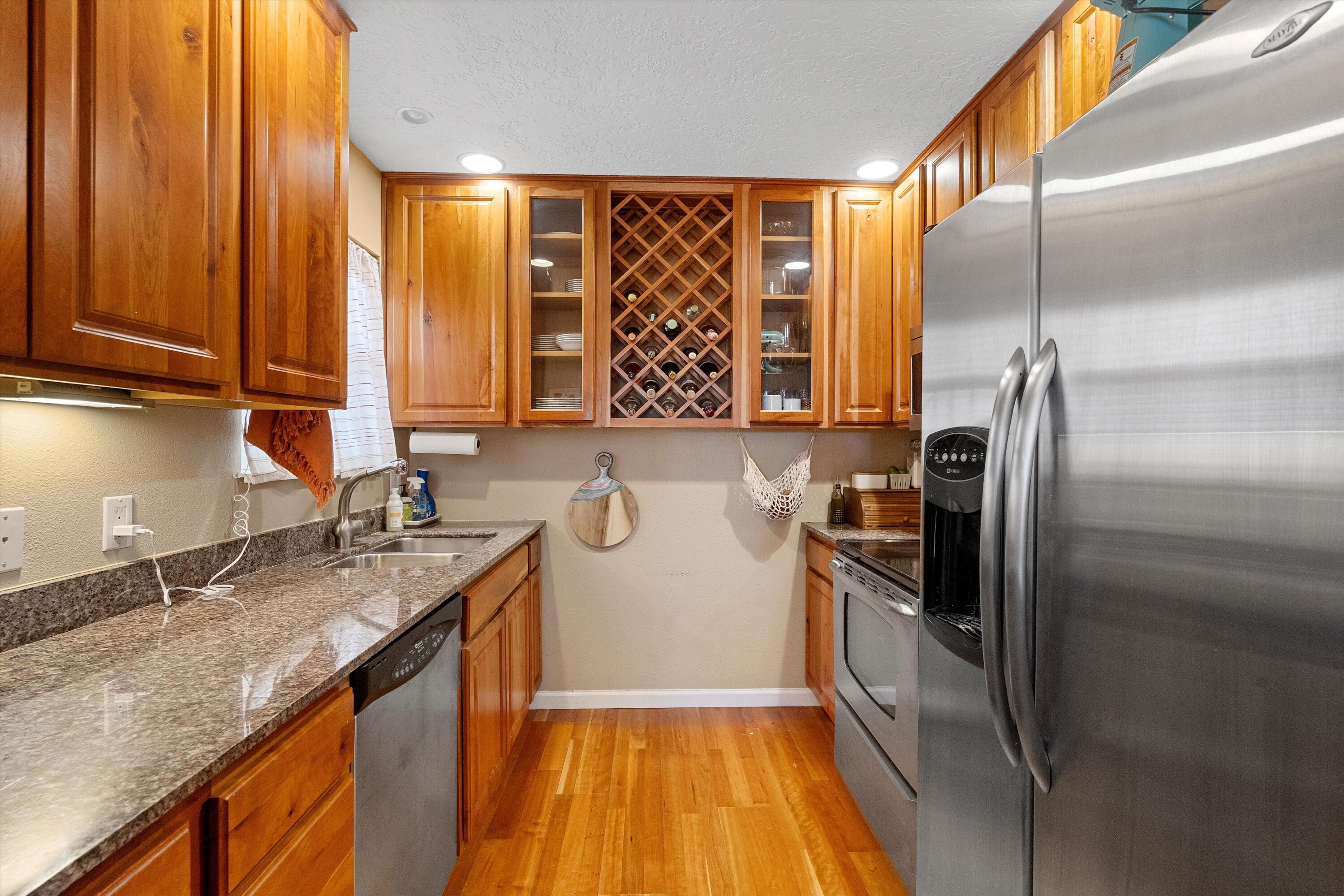 1827 DARTMOUTH Drive NE 208