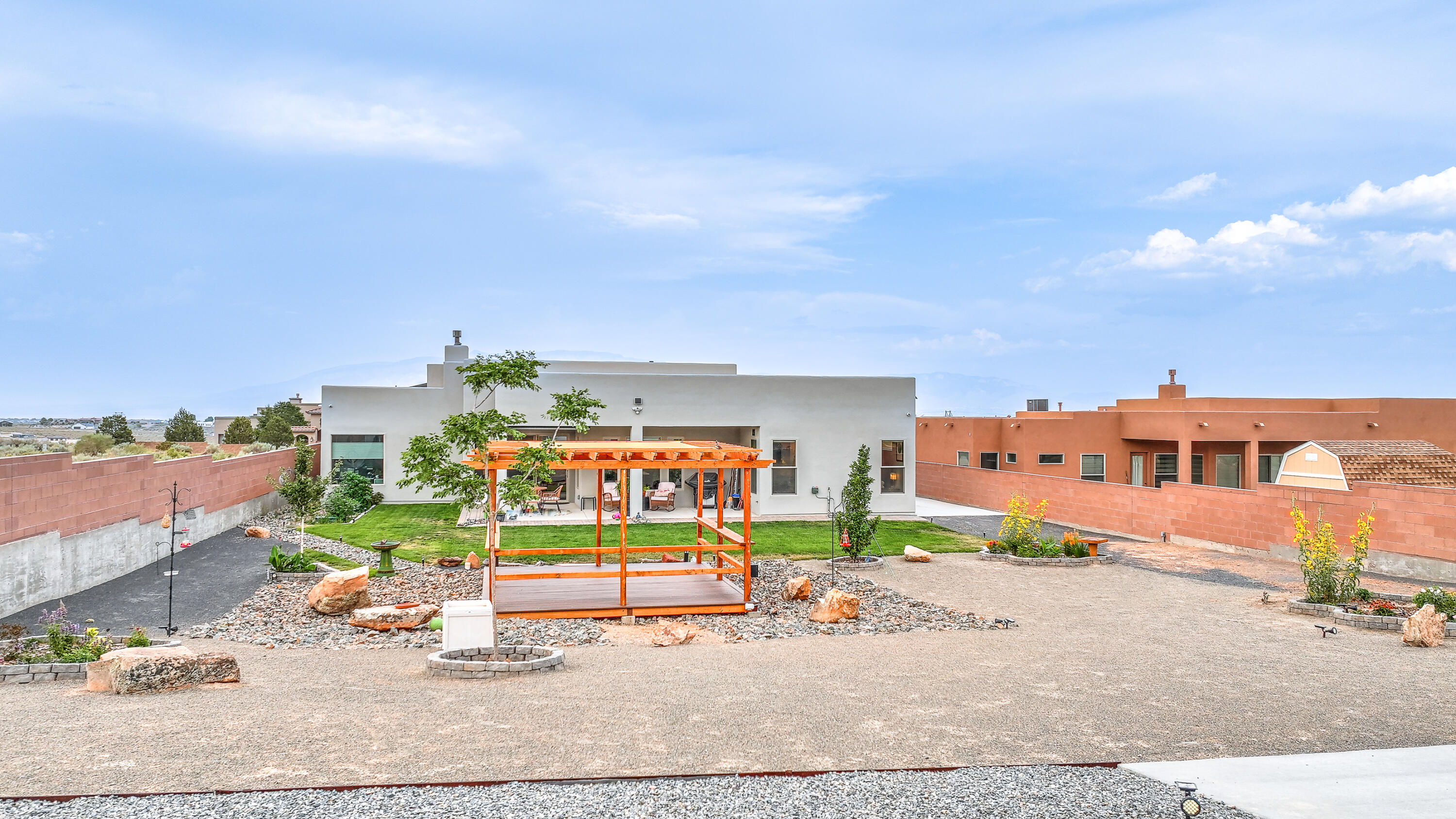 1605 AZTEC SUN Court SE