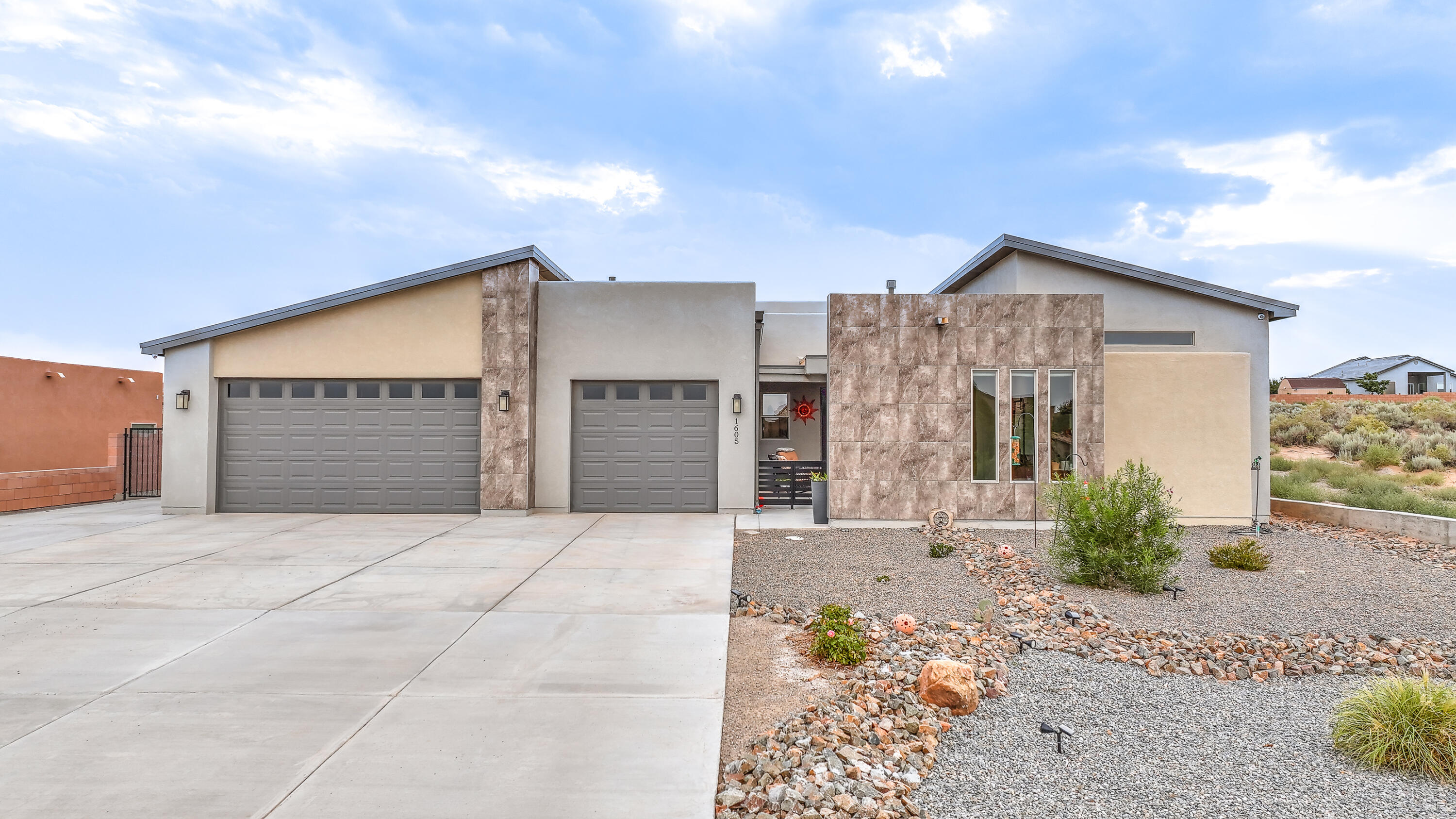1605 AZTEC SUN Court SE