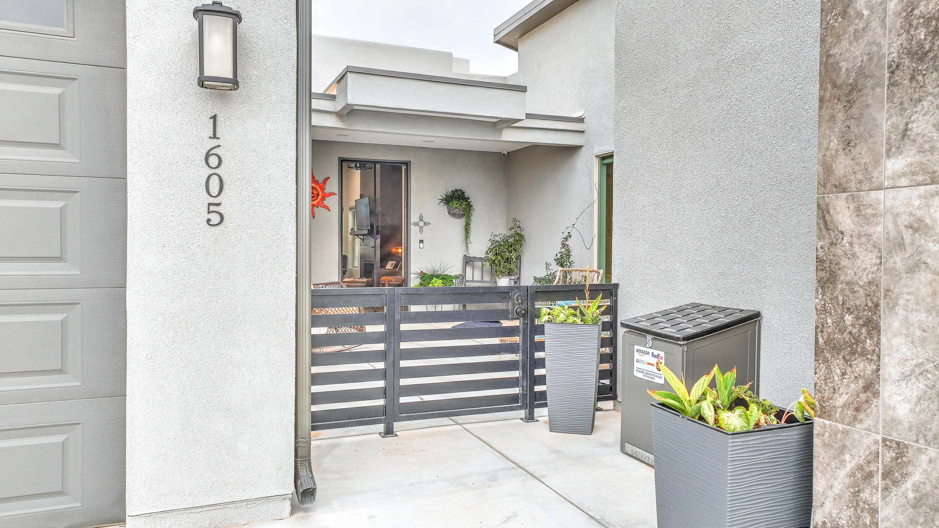 1605 AZTEC SUN Court SE