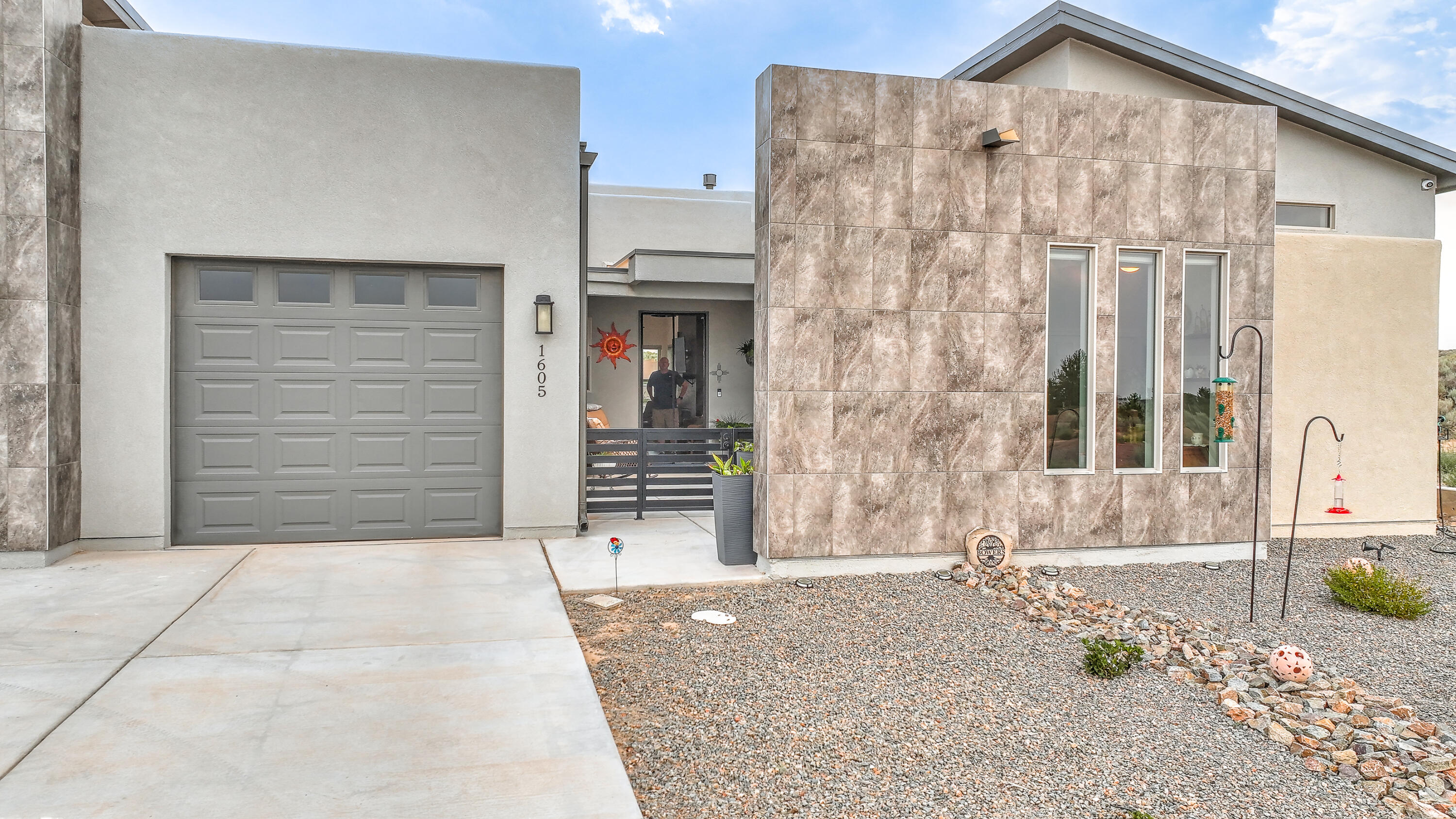 1605 AZTEC SUN Court SE