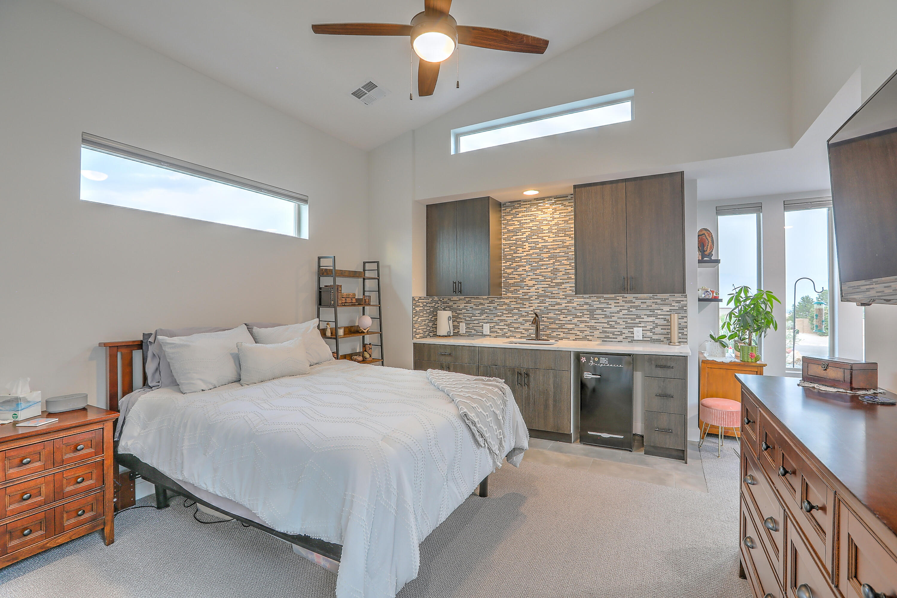 1605 AZTEC SUN Court SE