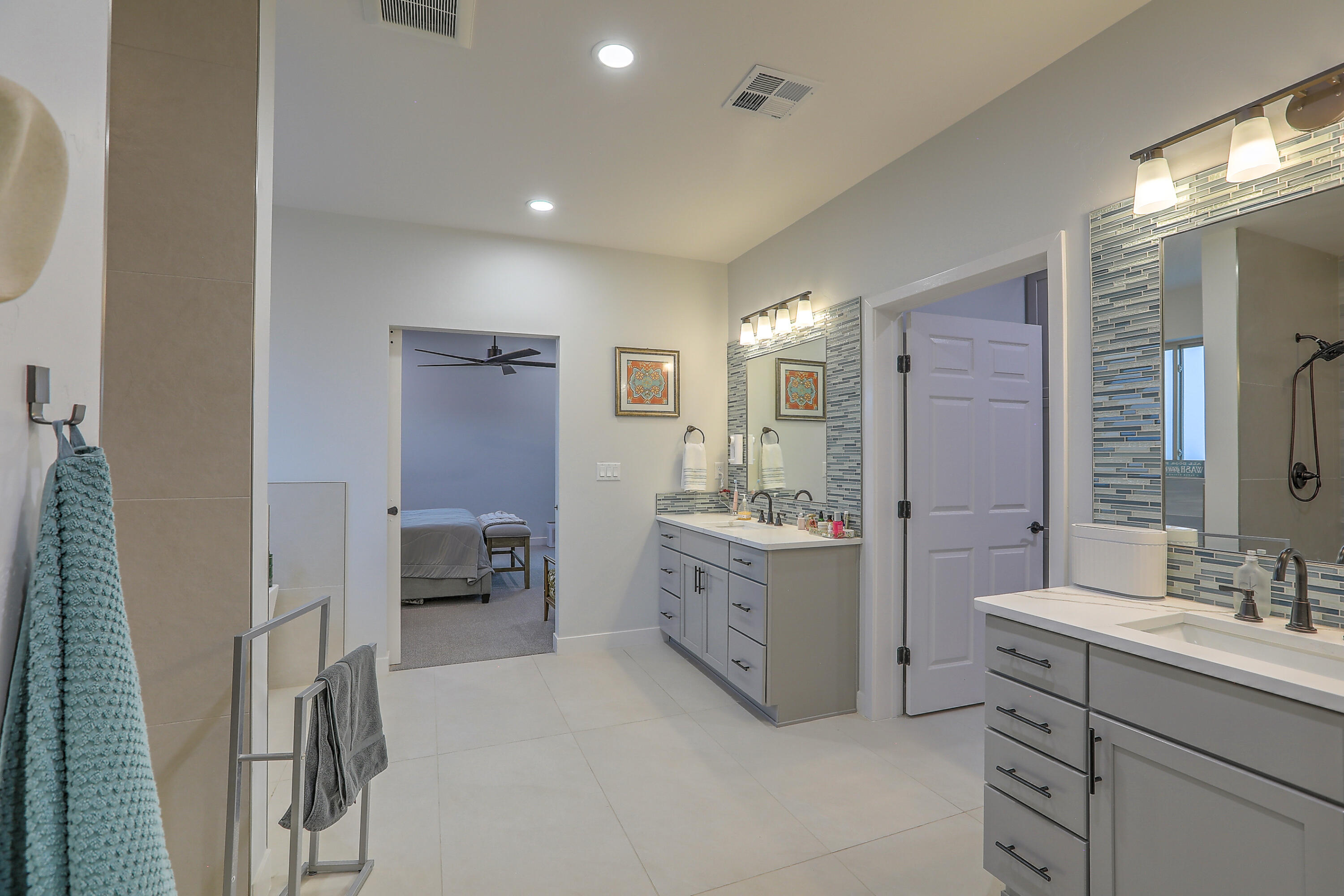 1605 AZTEC SUN Court SE