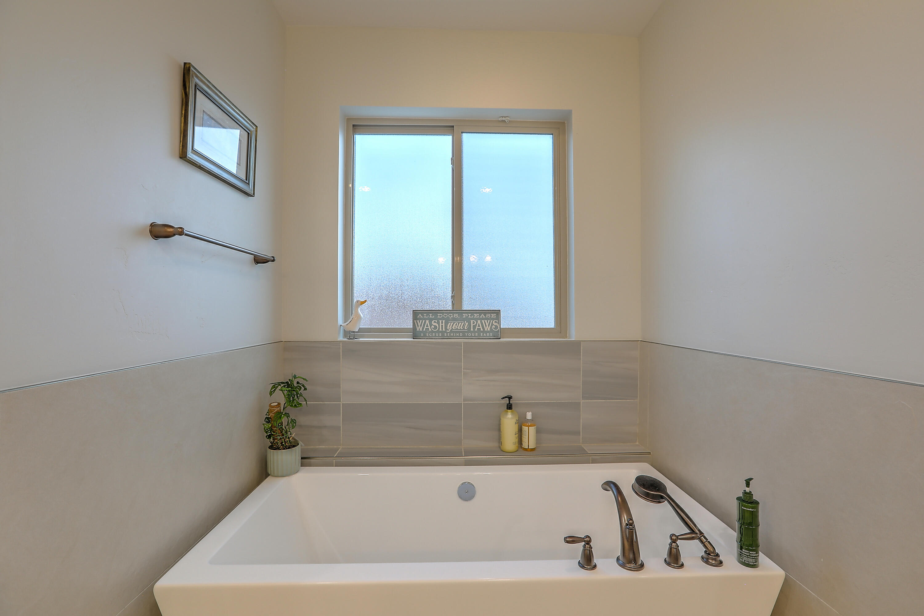 1605 AZTEC SUN Court SE