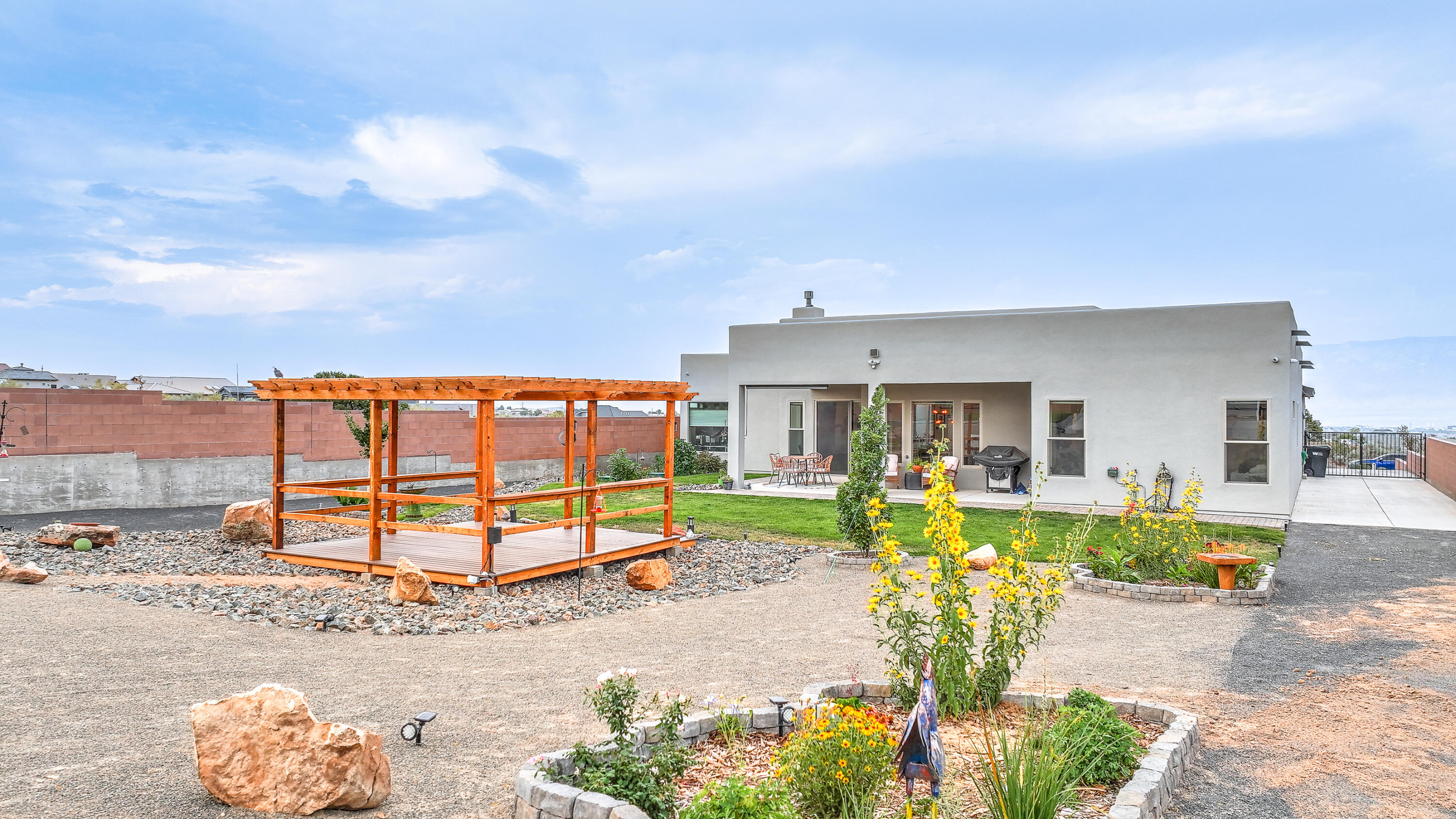 1605 AZTEC SUN Court SE